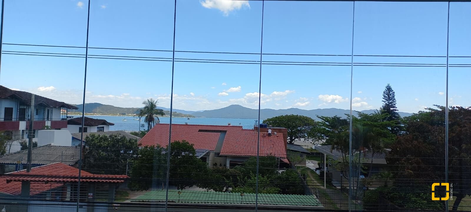 Apartamento com 105m², 3 quartos (sendo 1 suíte), 2 garagens, no bairro Canajurê em Florianópolis