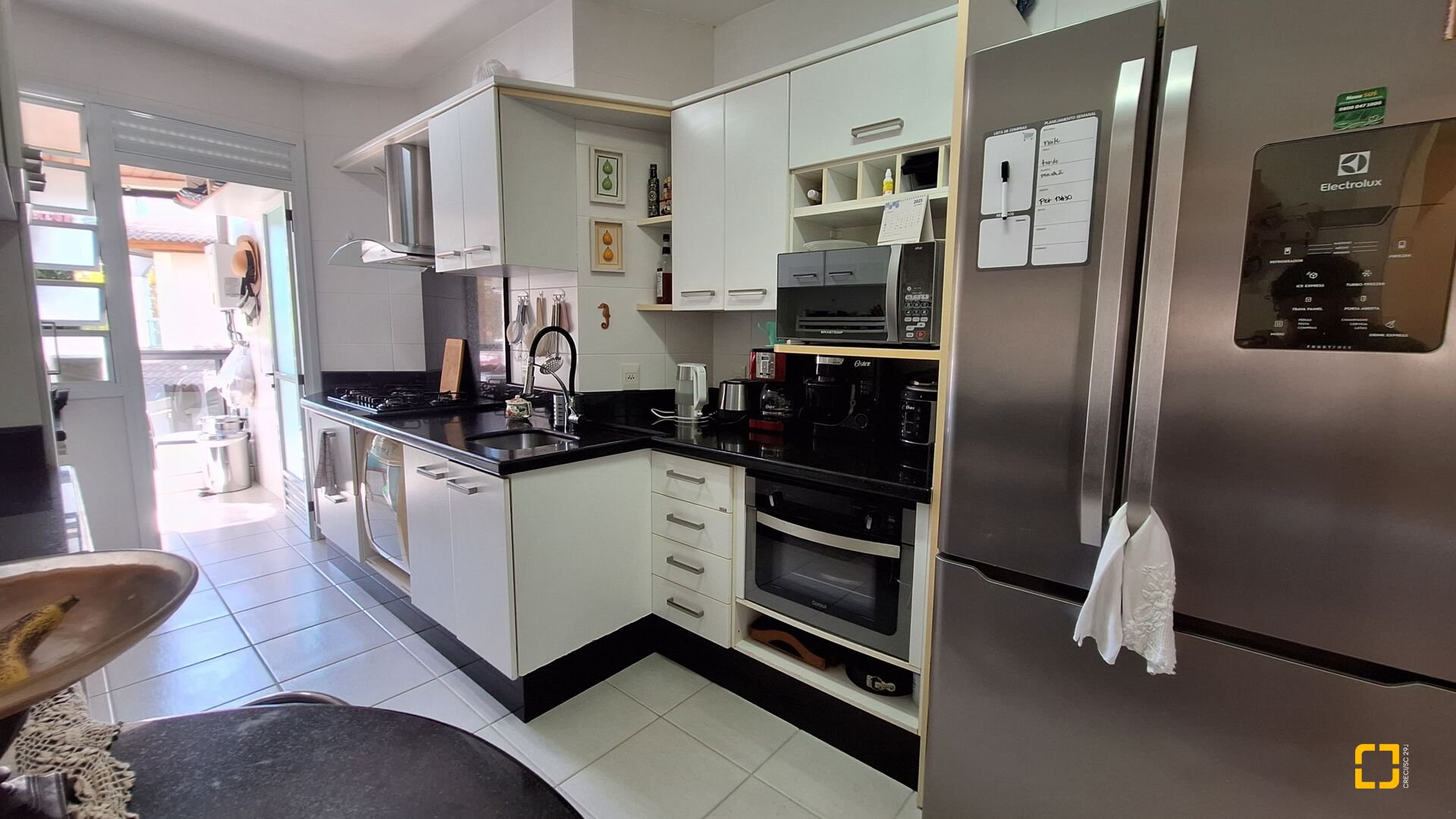 Apartamento com 128m², 6 quartos (sendo 3 suítes), 2 garagens, no bairro Jurerê Internacional em Florianópolis