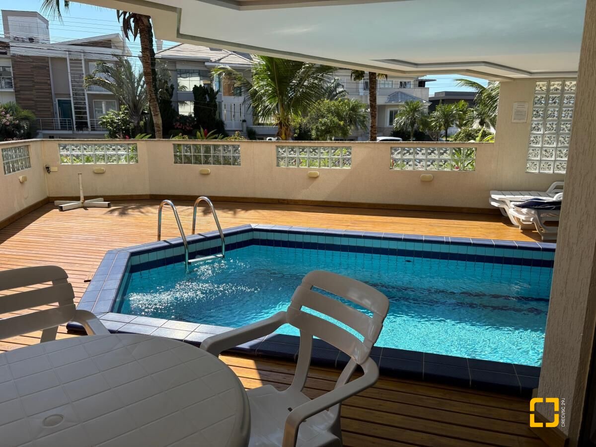 Apartamento com 128m², 6 quartos (sendo 3 suítes), 2 garagens, no bairro Jurerê Internacional em Florianópolis