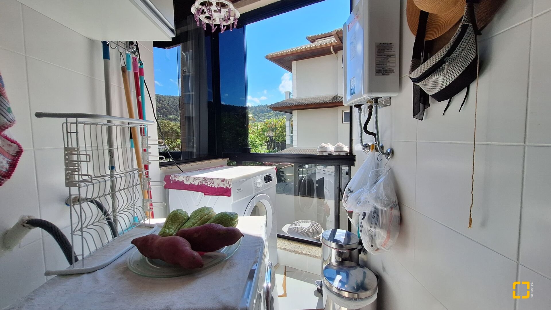 Apartamento com 128m², 6 quartos (sendo 3 suítes), 2 garagens, no bairro Jurerê Internacional em Florianópolis