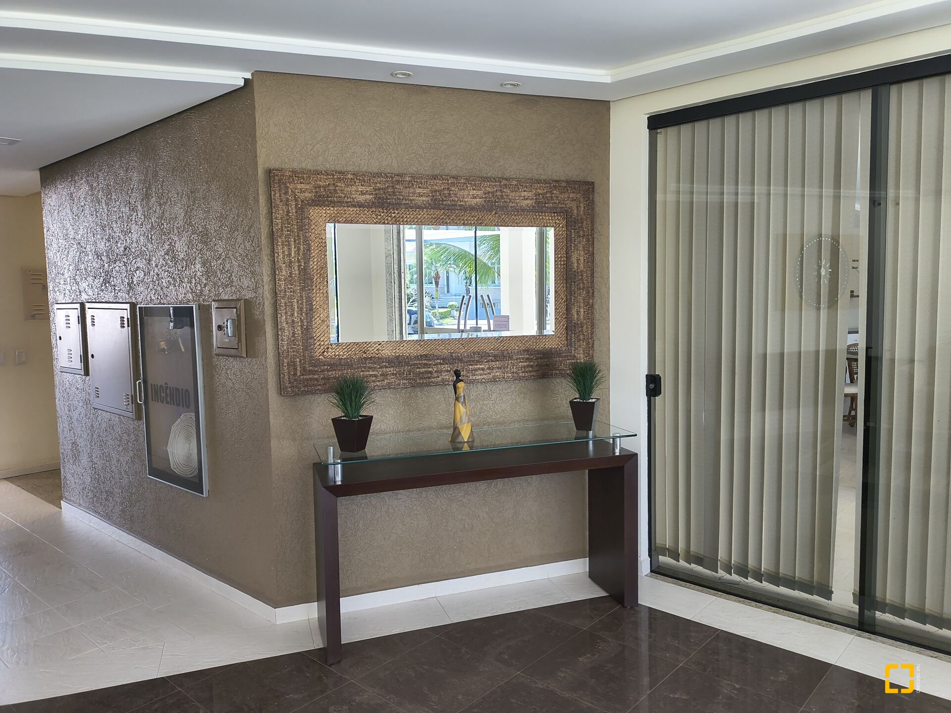 Apartamento com 128m², 6 quartos (sendo 3 suítes), 2 garagens, no bairro Jurerê Internacional em Florianópolis