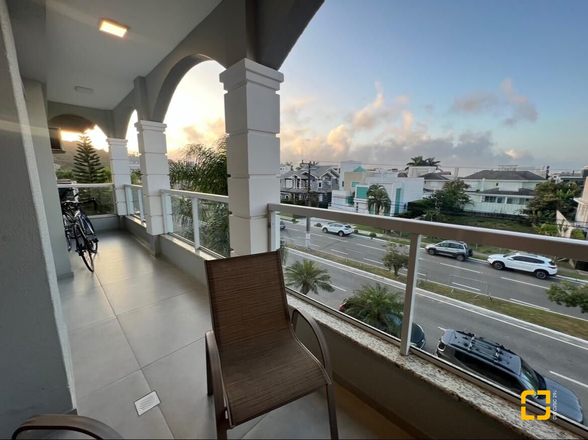 Apartamento com 115m², 5 quartos (sendo 2 suítes), 2 garagens, no bairro Jurerê Internacional em Florianópolis