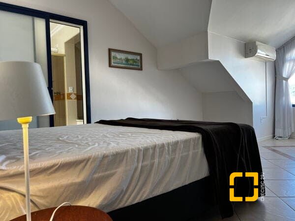 Cobertura com 330m², 3 quartos (sendo 3 suítes), 2 garagens, no bairro Jurerê Internacional em Florianópolis