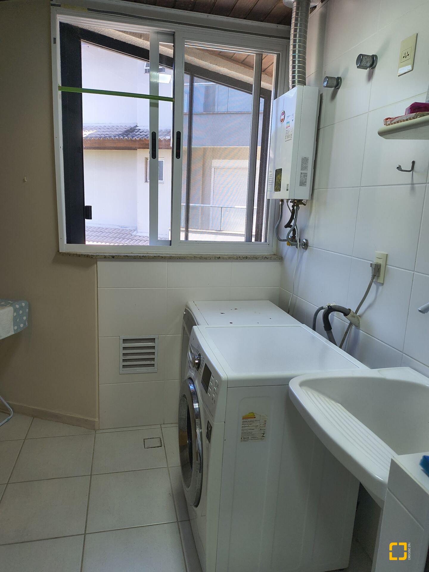 Apartamento com 139m², 5 quartos (sendo 2 suítes), 4 garagens, no bairro Jurerê Internacional em Florianópolis