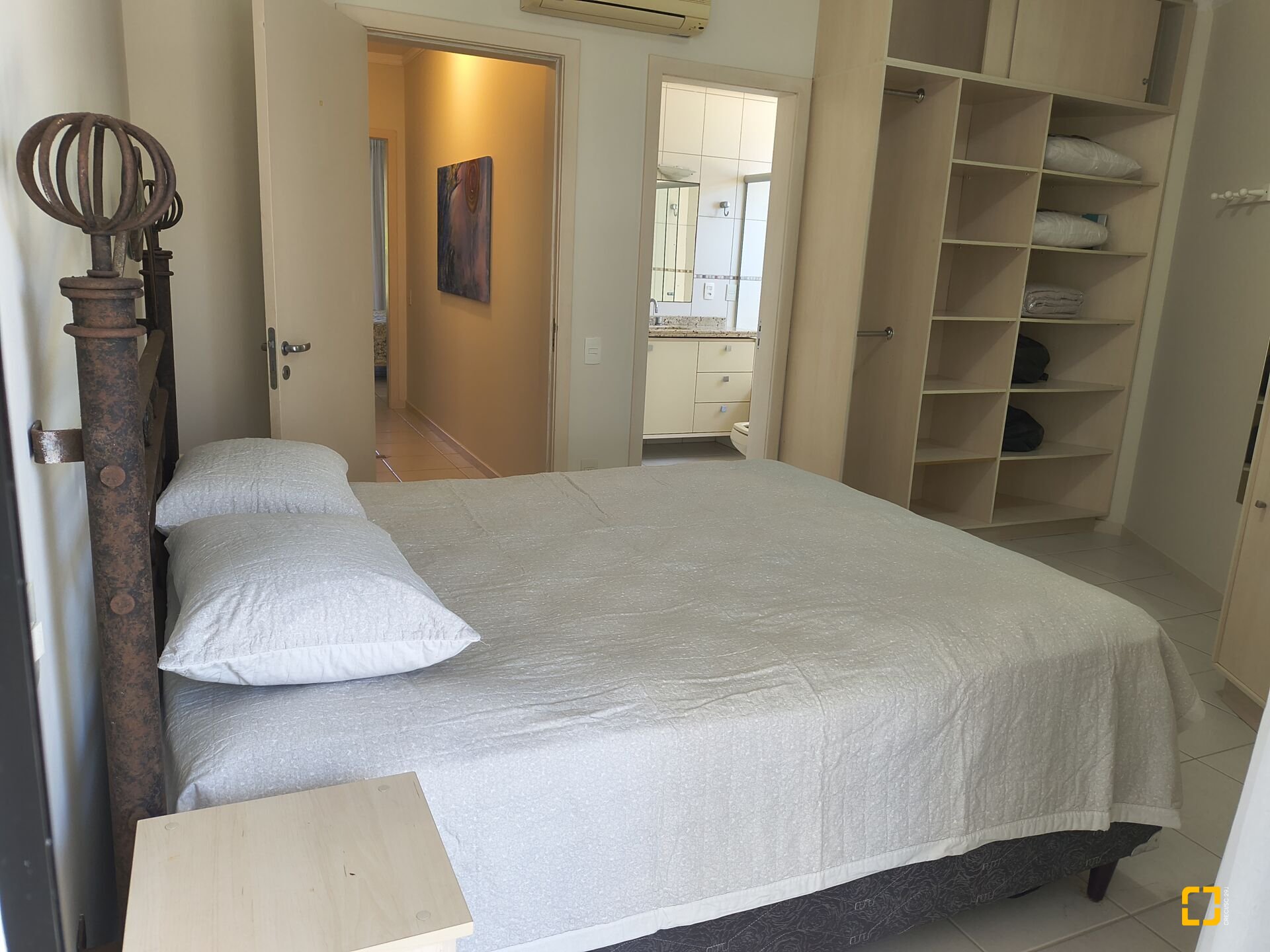 Apartamento com 139m², 5 quartos (sendo 2 suítes), 4 garagens, no bairro Jurerê Internacional em Florianópolis