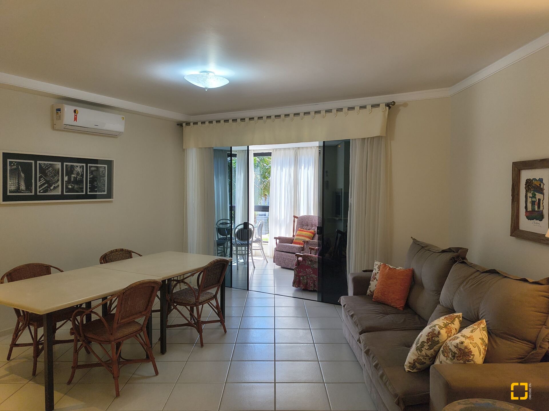 Apartamento com 139m², 5 quartos (sendo 2 suítes), 4 garagens, no bairro Jurerê Internacional em Florianópolis