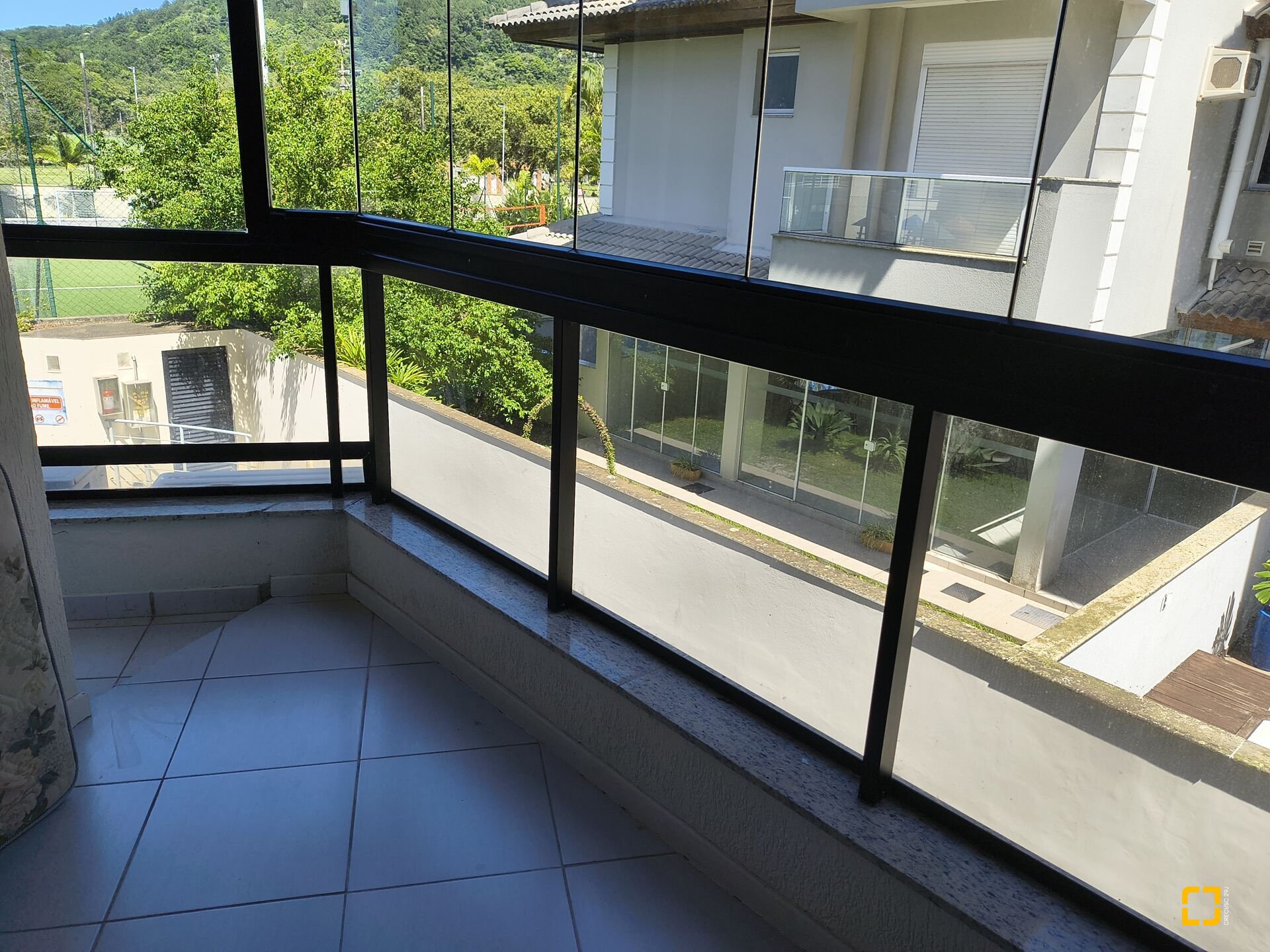 Apartamento com 139m², 5 quartos (sendo 2 suítes), 4 garagens, no bairro Jurerê Internacional em Florianópolis