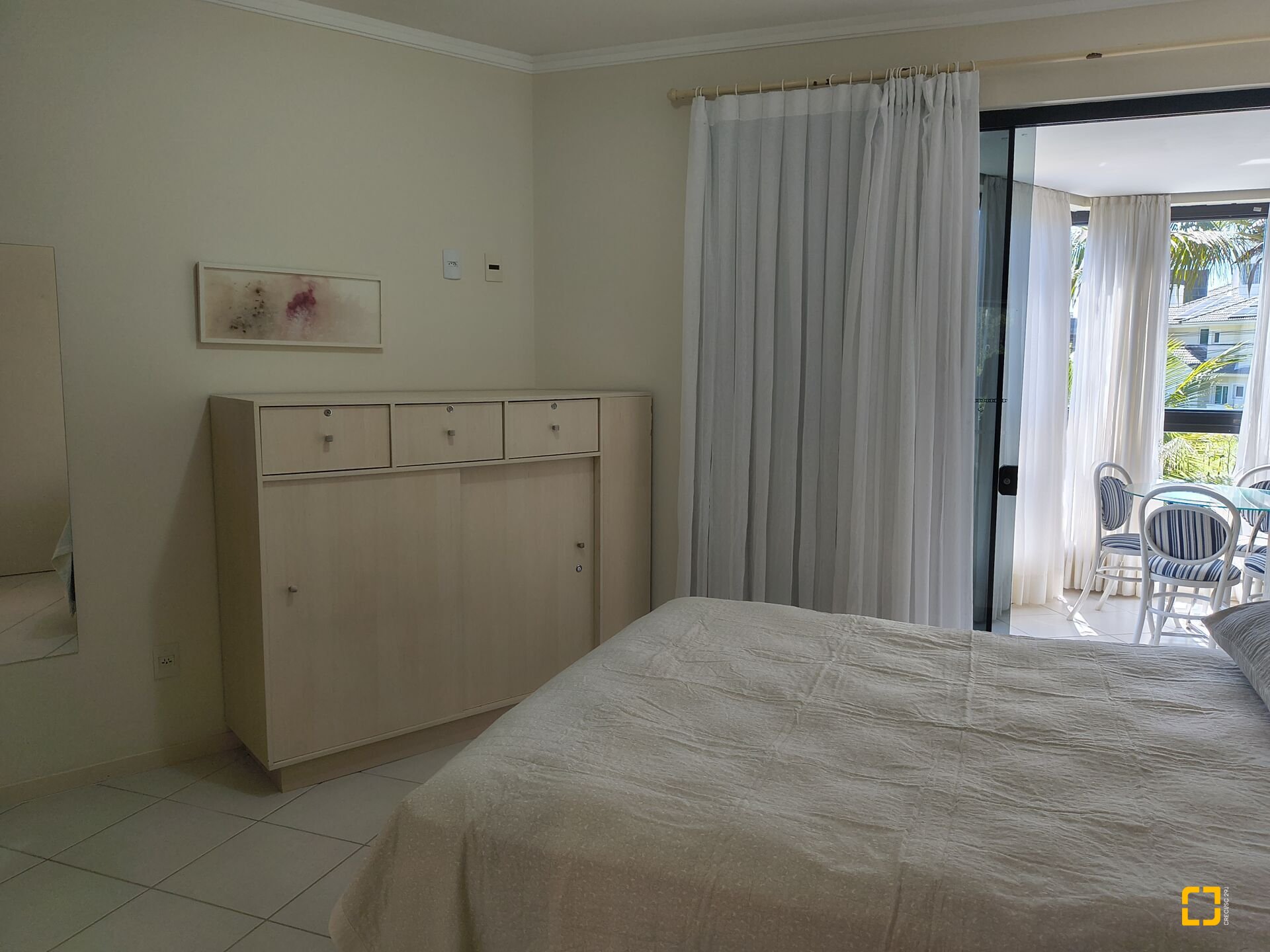 Apartamento com 139m², 5 quartos (sendo 2 suítes), 4 garagens, no bairro Jurerê Internacional em Florianópolis
