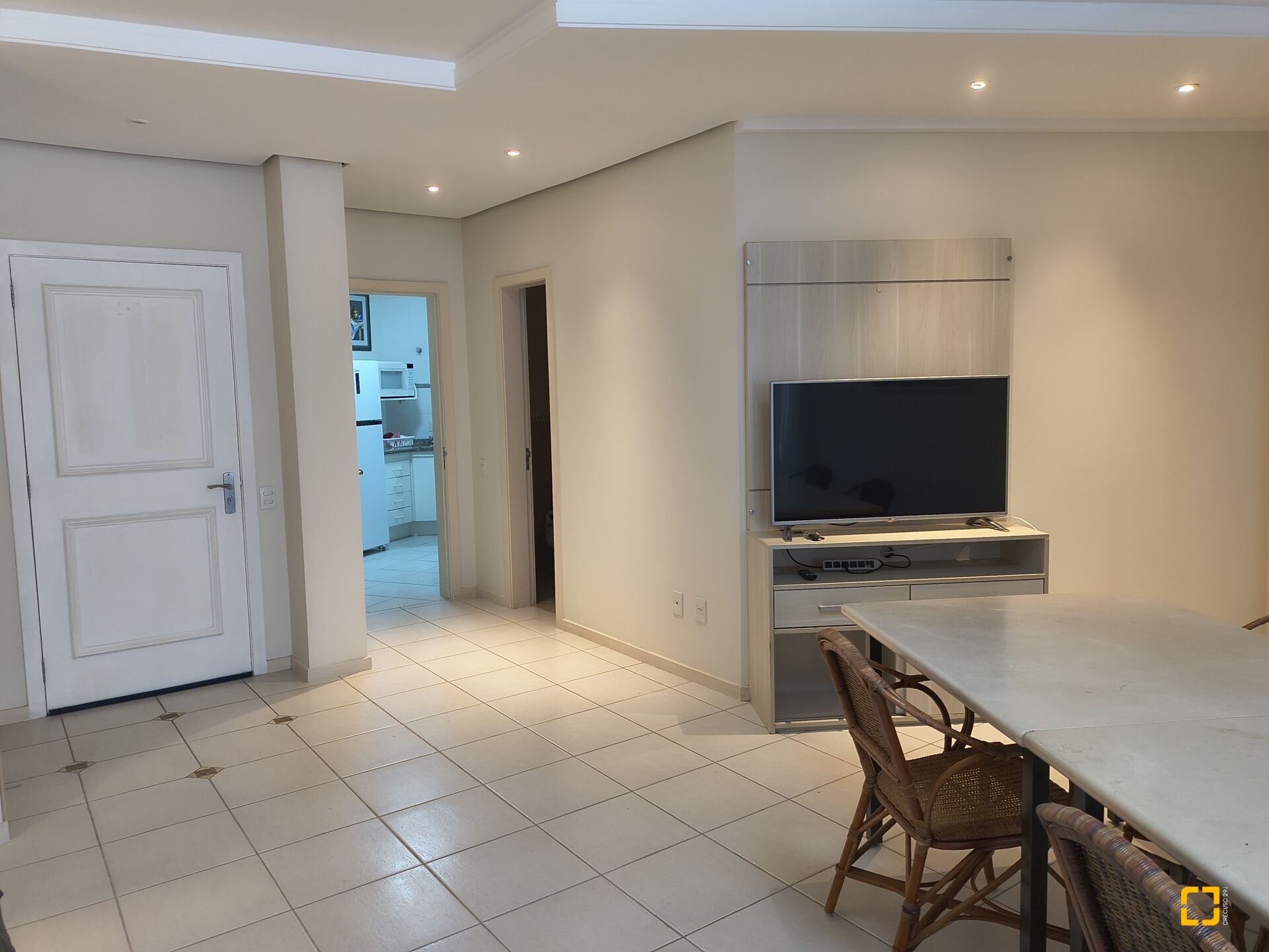 Apartamento com 139m², 5 quartos (sendo 2 suítes), 4 garagens, no bairro Jurerê Internacional em Florianópolis