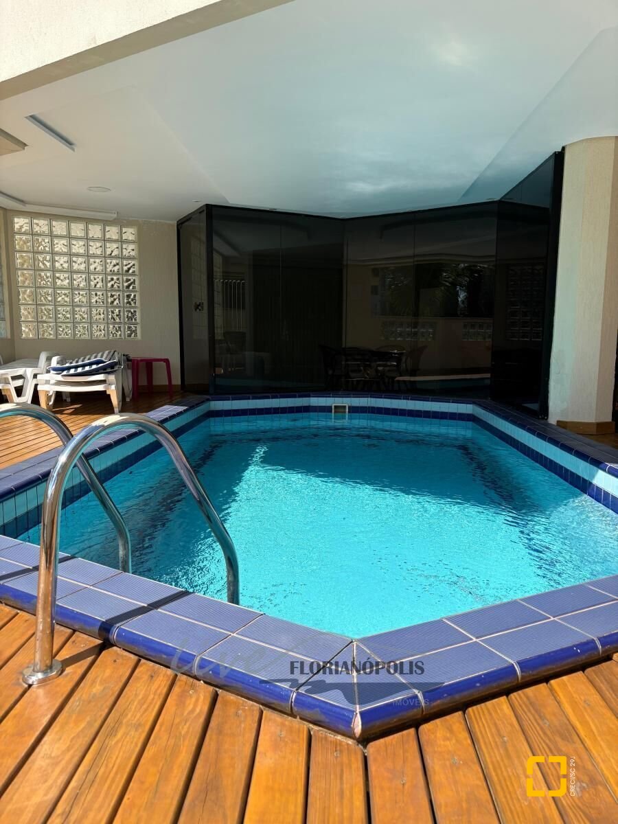 Apartamento com 139m², 5 quartos (sendo 2 suítes), 4 garagens, no bairro Jurerê Internacional em Florianópolis