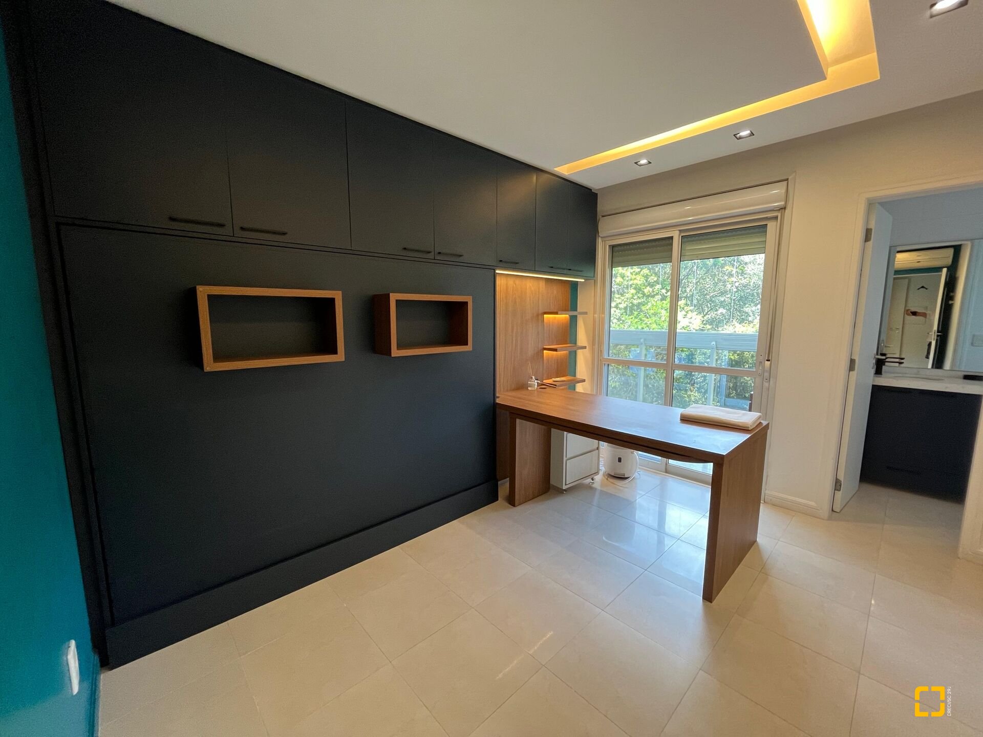 Apartamento com 105m², 6 quartos (sendo 3 suítes), 2 garagens, no bairro Jurerê Internacional em Florianópolis