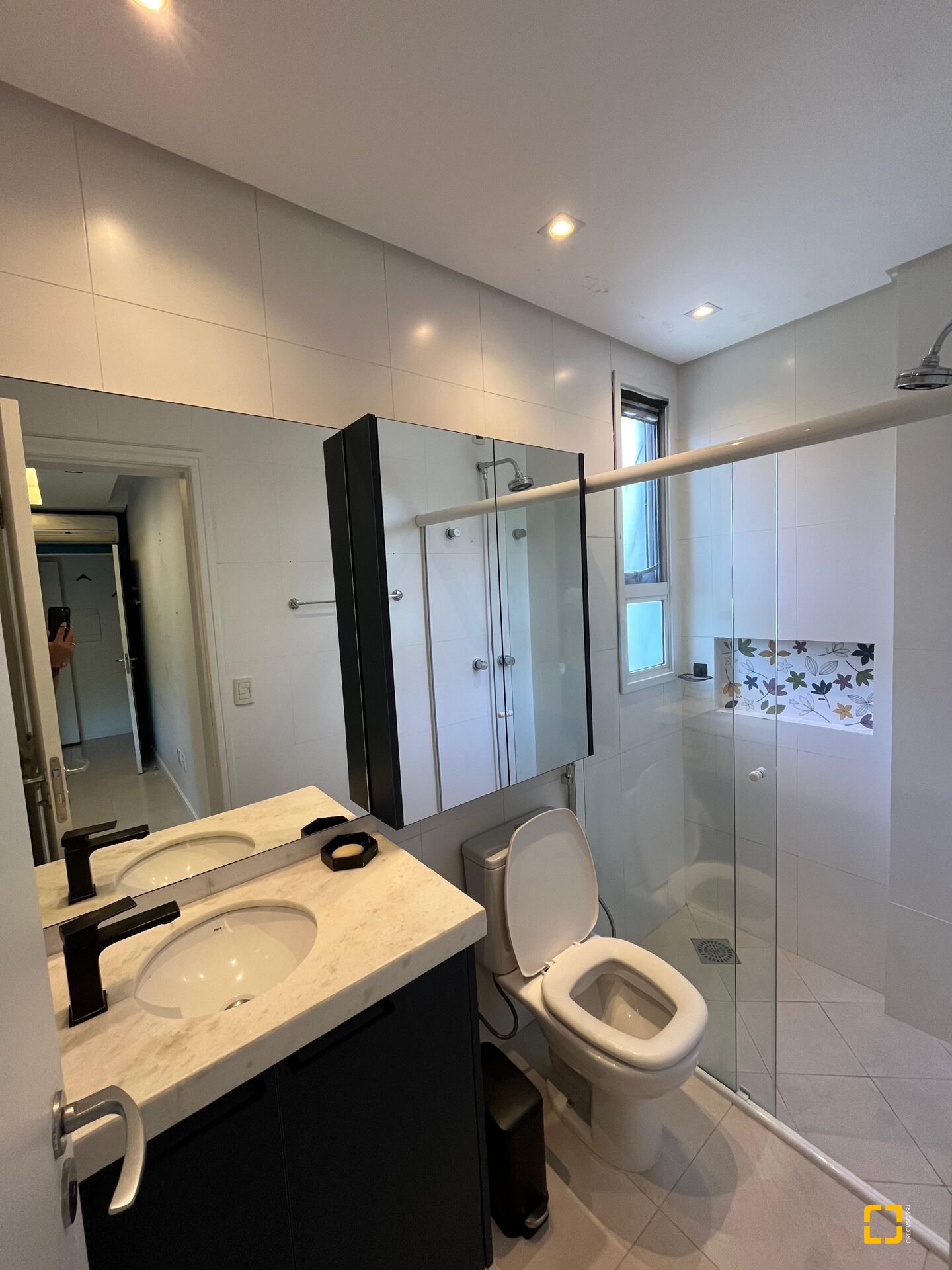 Apartamento com 105m², 6 quartos (sendo 3 suítes), 2 garagens, no bairro Jurerê Internacional em Florianópolis