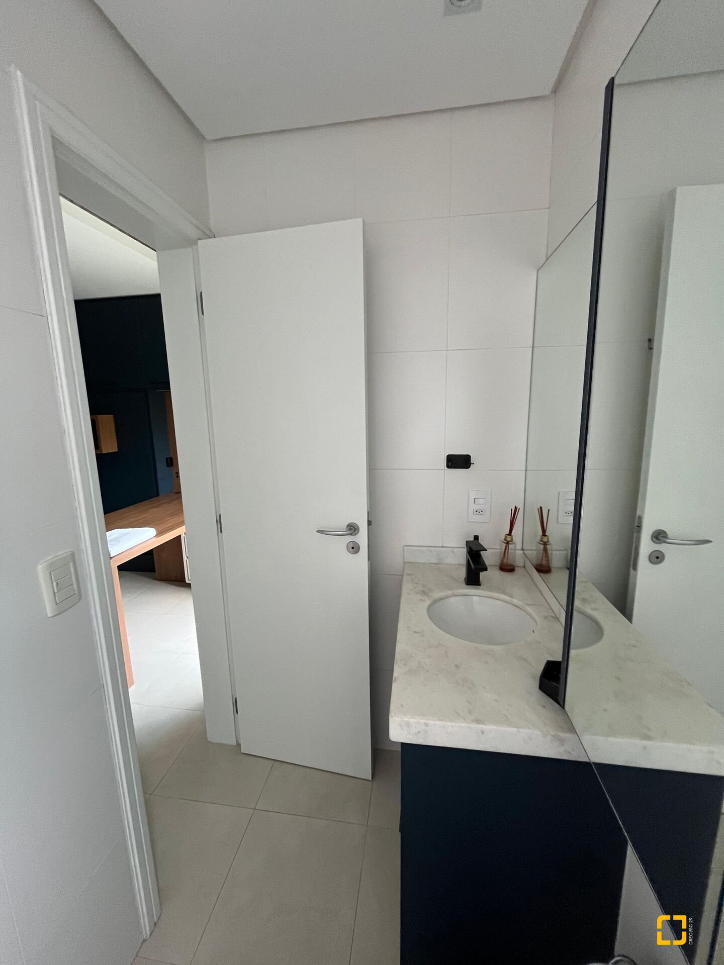 Apartamento com 105m², 6 quartos (sendo 3 suítes), 2 garagens, no bairro Jurerê Internacional em Florianópolis