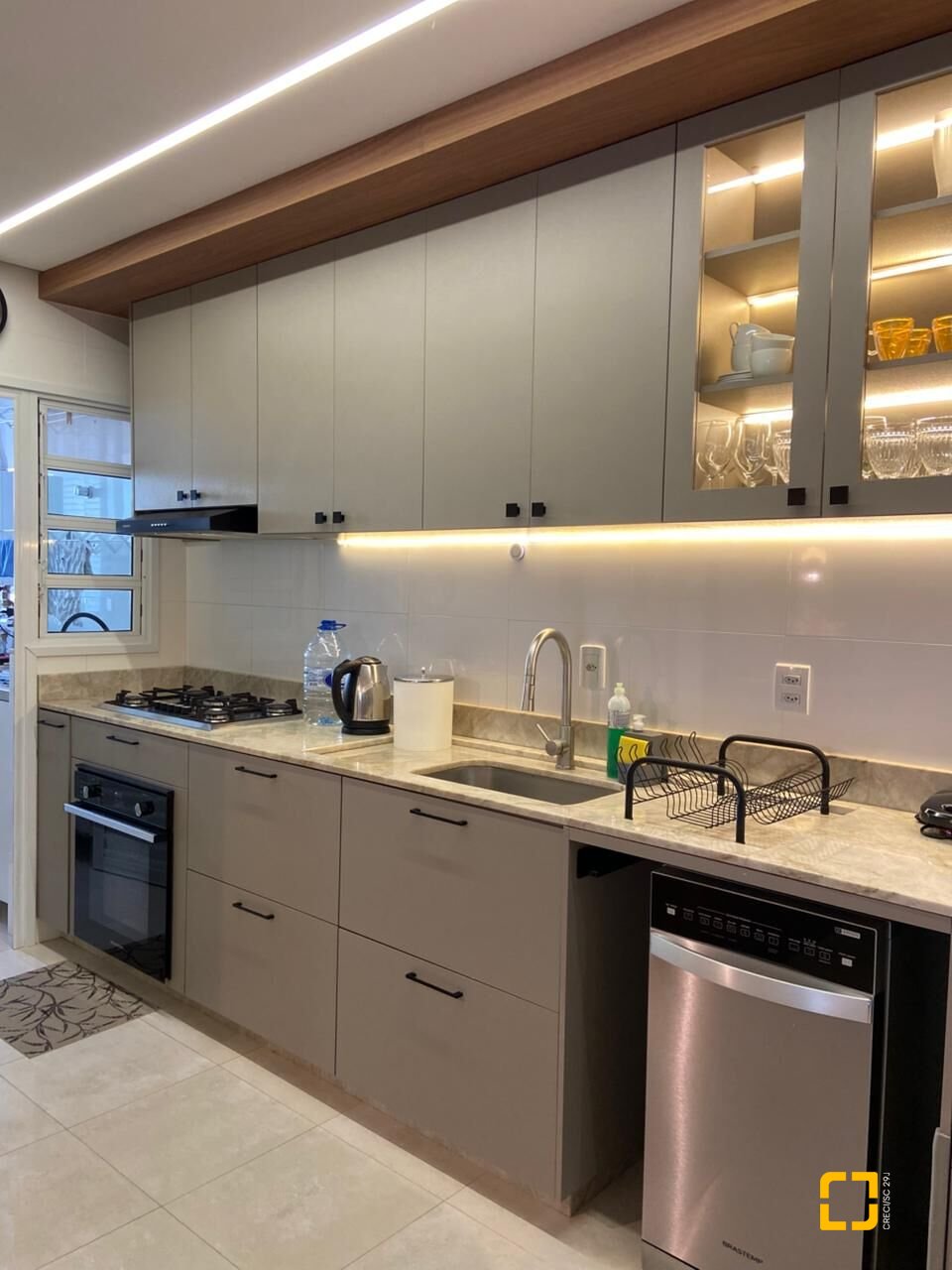 Apartamento com 105m², 6 quartos (sendo 3 suítes), 2 garagens, no bairro Jurerê Internacional em Florianópolis