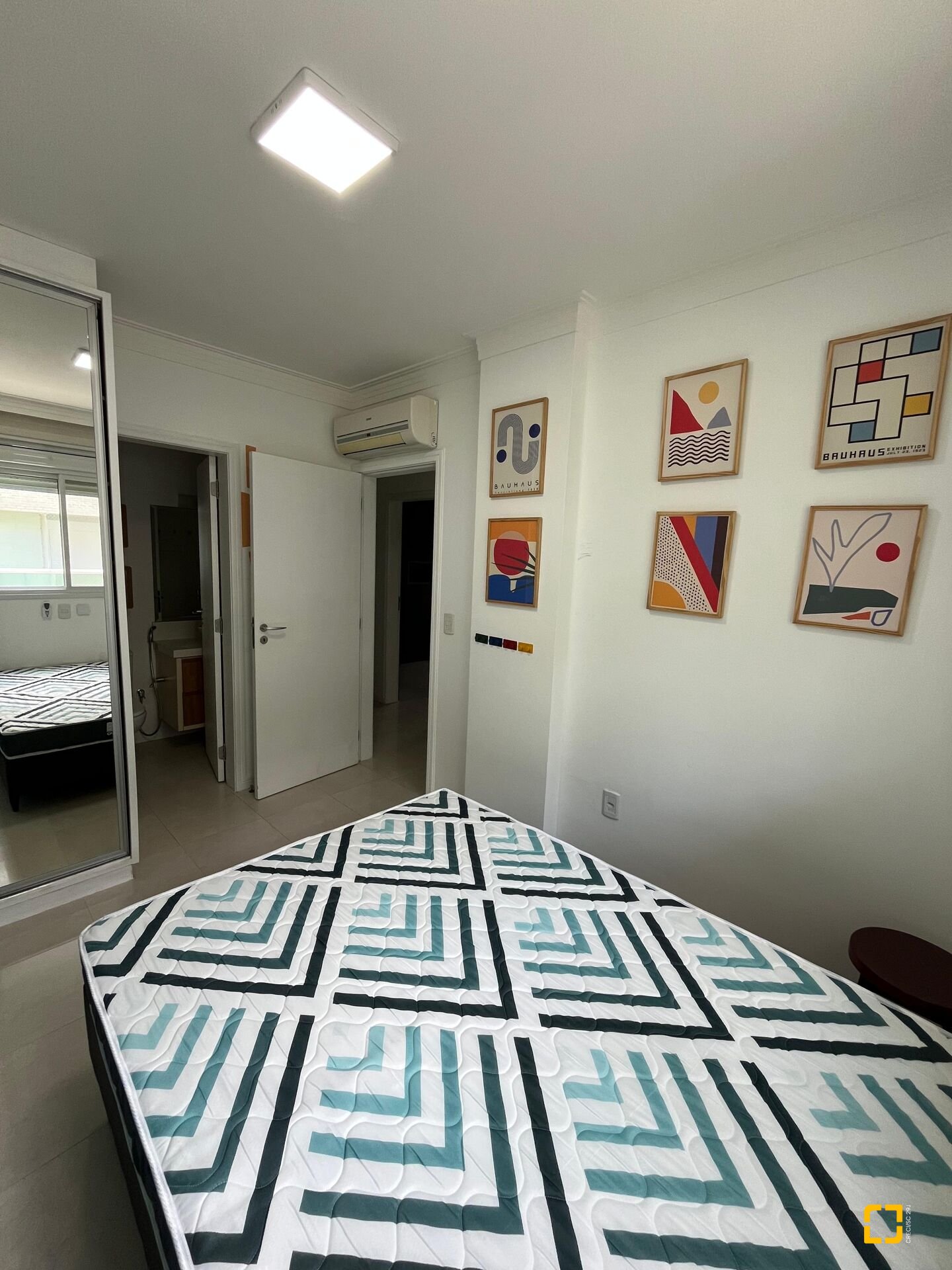 Apartamento com 105m², 6 quartos (sendo 3 suítes), 2 garagens, no bairro Jurerê Internacional em Florianópolis