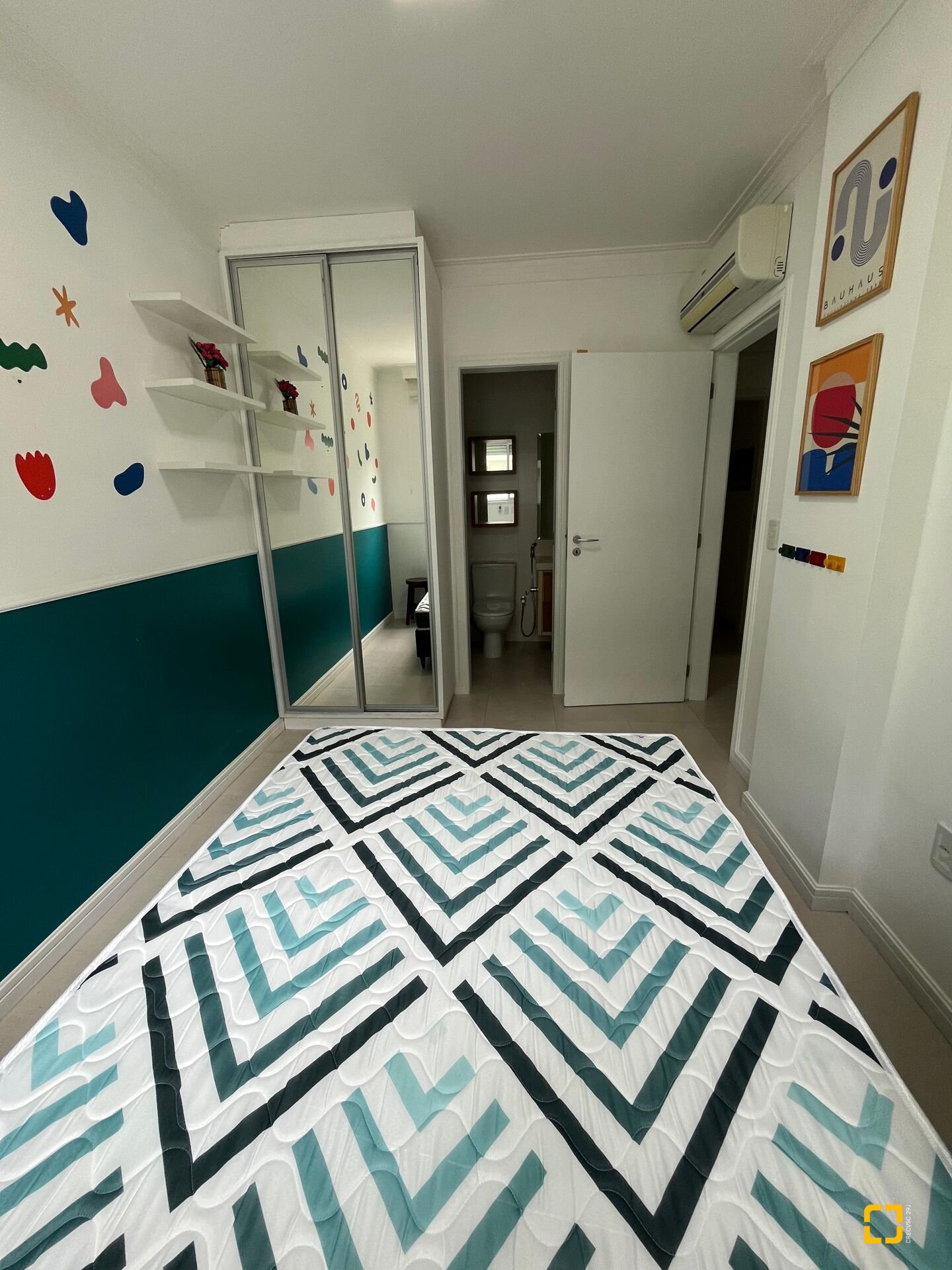 Apartamento com 105m², 6 quartos (sendo 3 suítes), 2 garagens, no bairro Jurerê Internacional em Florianópolis