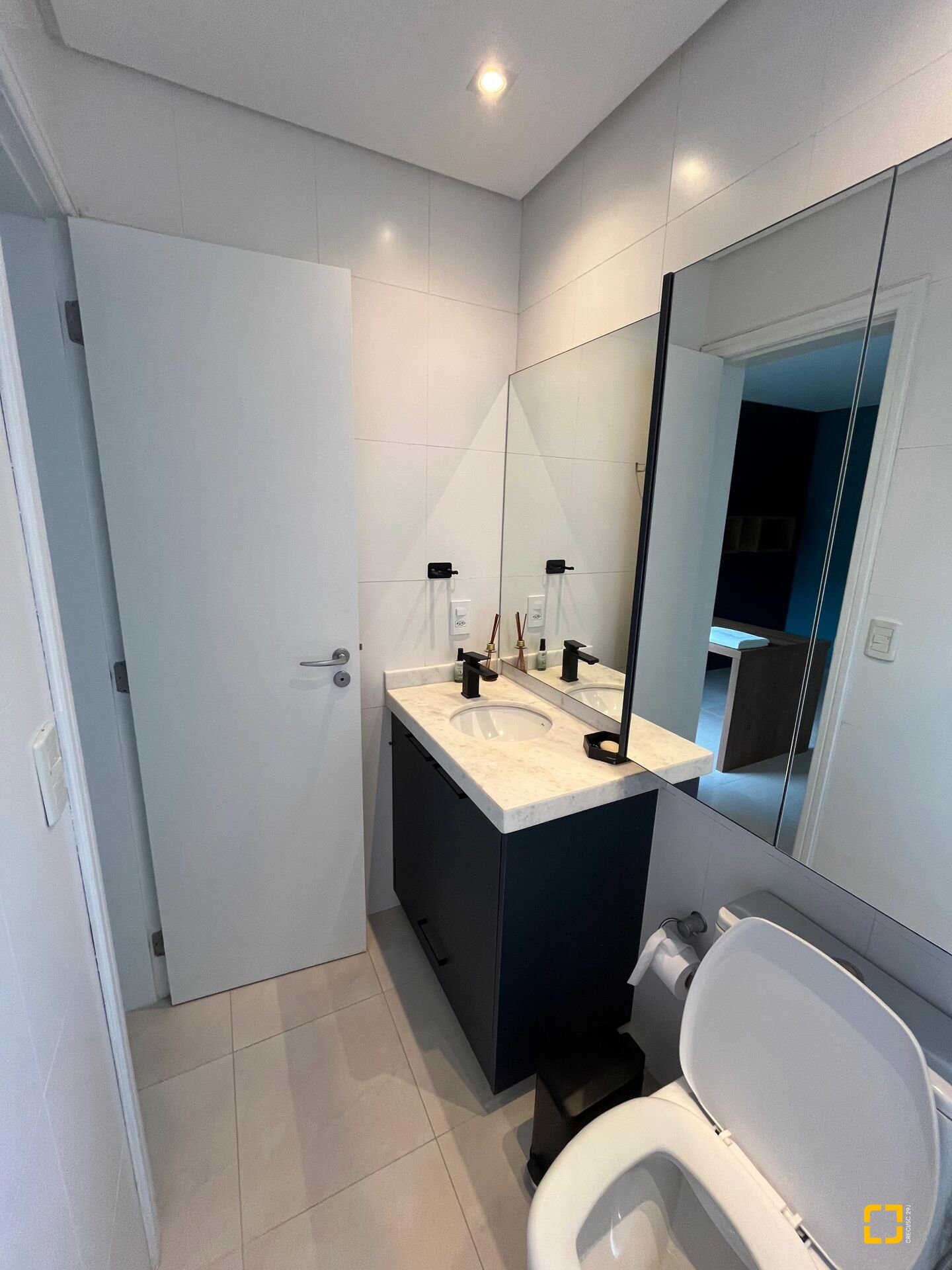 Apartamento com 105m², 6 quartos (sendo 3 suítes), 2 garagens, no bairro Jurerê Internacional em Florianópolis