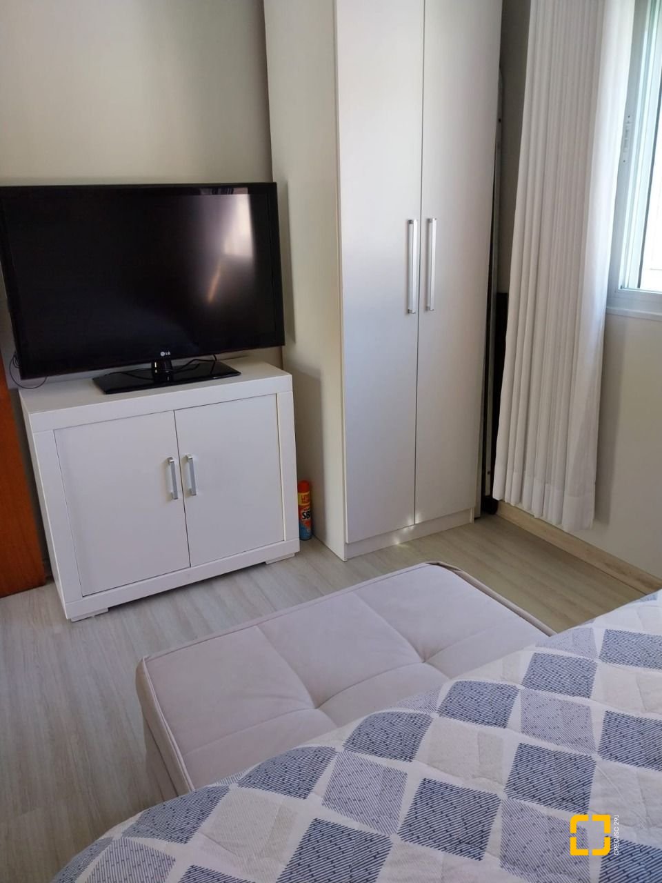 Casa com 173m², 7 quartos (sendo 3 suítes), 2 garagens, no bairro Cachoeira do Bom Jesus em Florianópolis