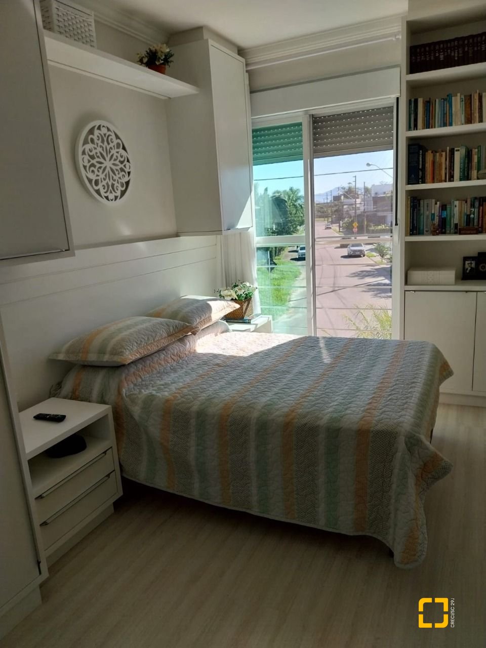 Casa com 173m², 7 quartos (sendo 3 suítes), 2 garagens, no bairro Cachoeira do Bom Jesus em Florianópolis