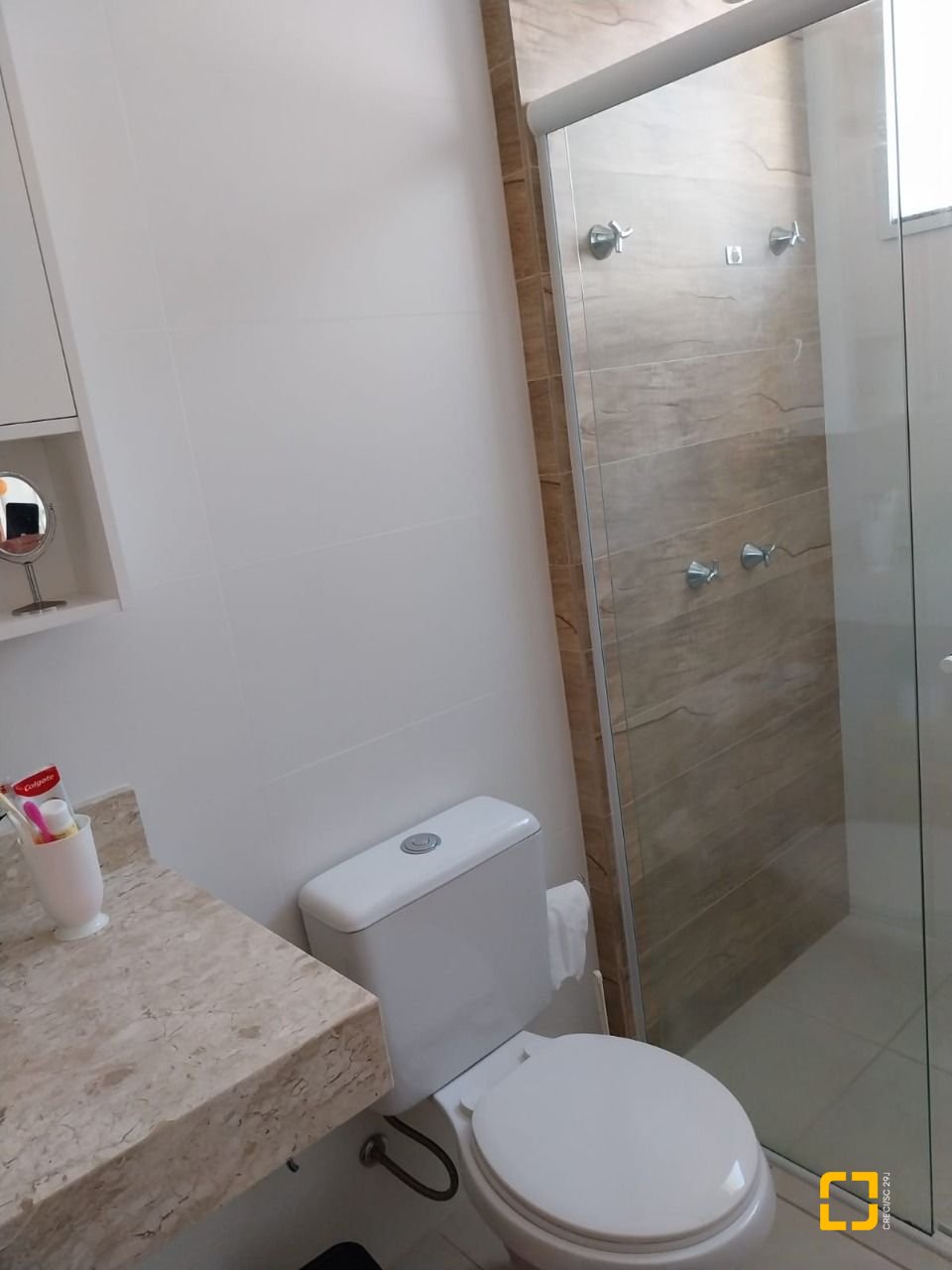 Casa com 173m², 7 quartos (sendo 3 suítes), 2 garagens, no bairro Cachoeira do Bom Jesus em Florianópolis
