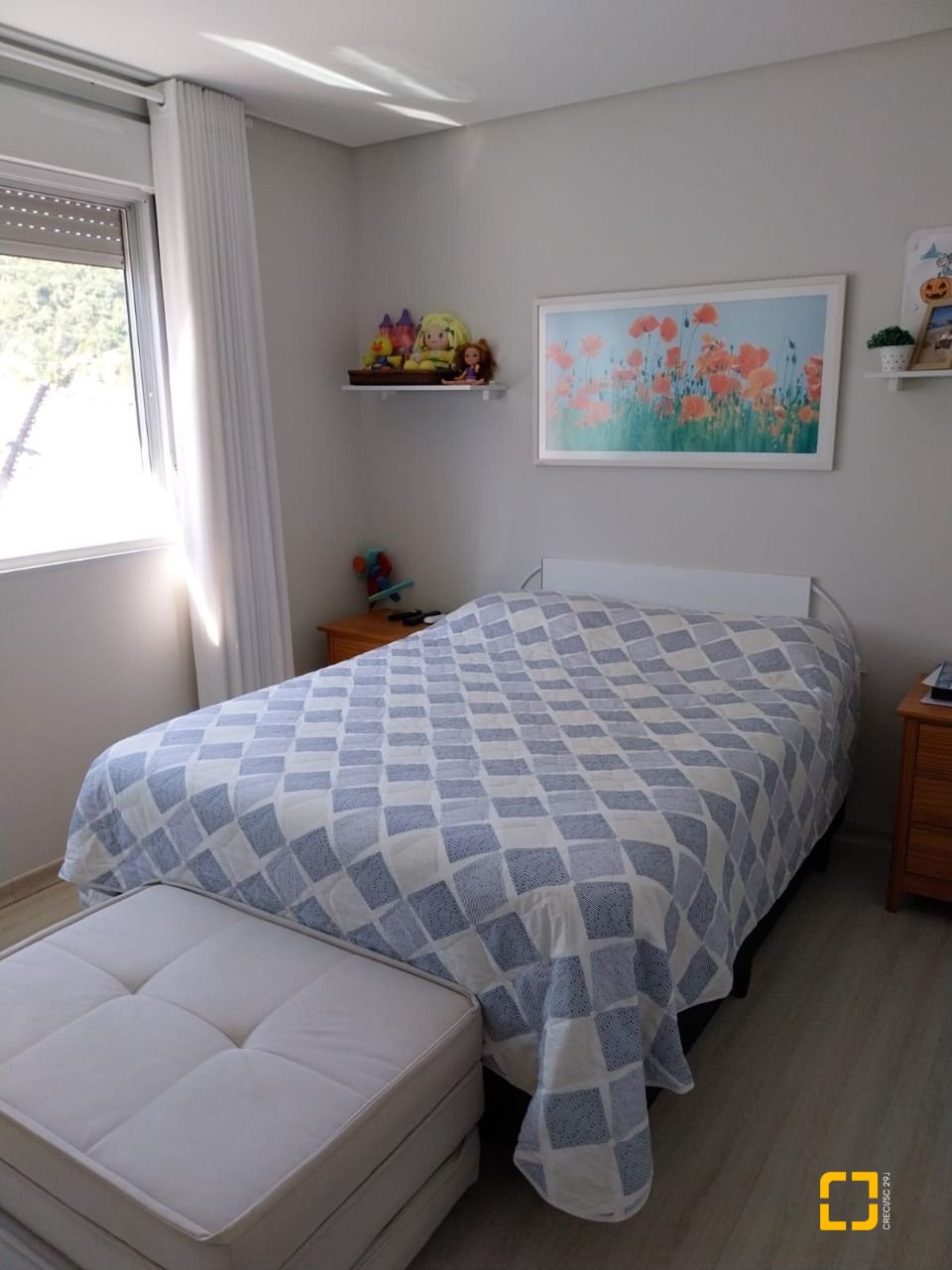 Casa com 173m², 7 quartos (sendo 3 suítes), 2 garagens, no bairro Cachoeira do Bom Jesus em Florianópolis