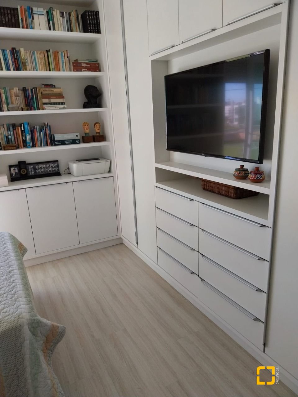 Casa com 173m², 7 quartos (sendo 3 suítes), 2 garagens, no bairro Cachoeira do Bom Jesus em Florianópolis