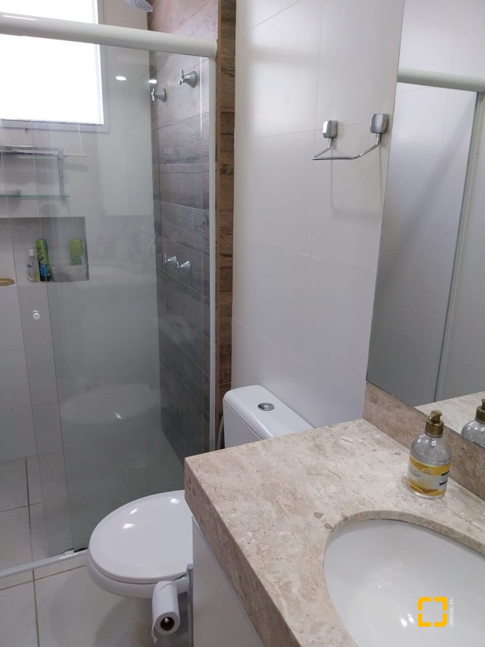 Casa com 173m², 7 quartos (sendo 3 suítes), 2 garagens, no bairro Cachoeira do Bom Jesus em Florianópolis