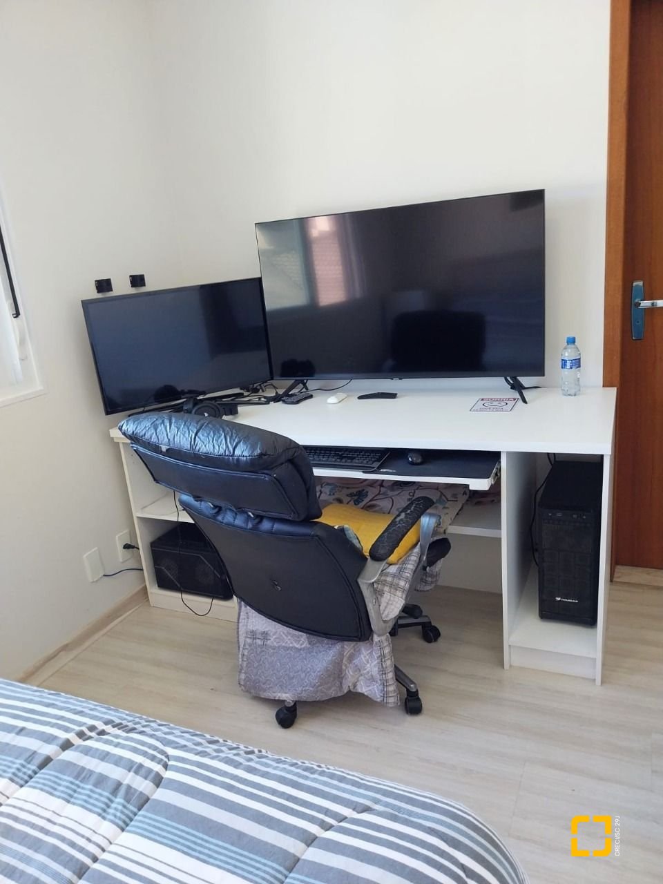 Casa com 173m², 7 quartos (sendo 3 suítes), 2 garagens, no bairro Cachoeira do Bom Jesus em Florianópolis