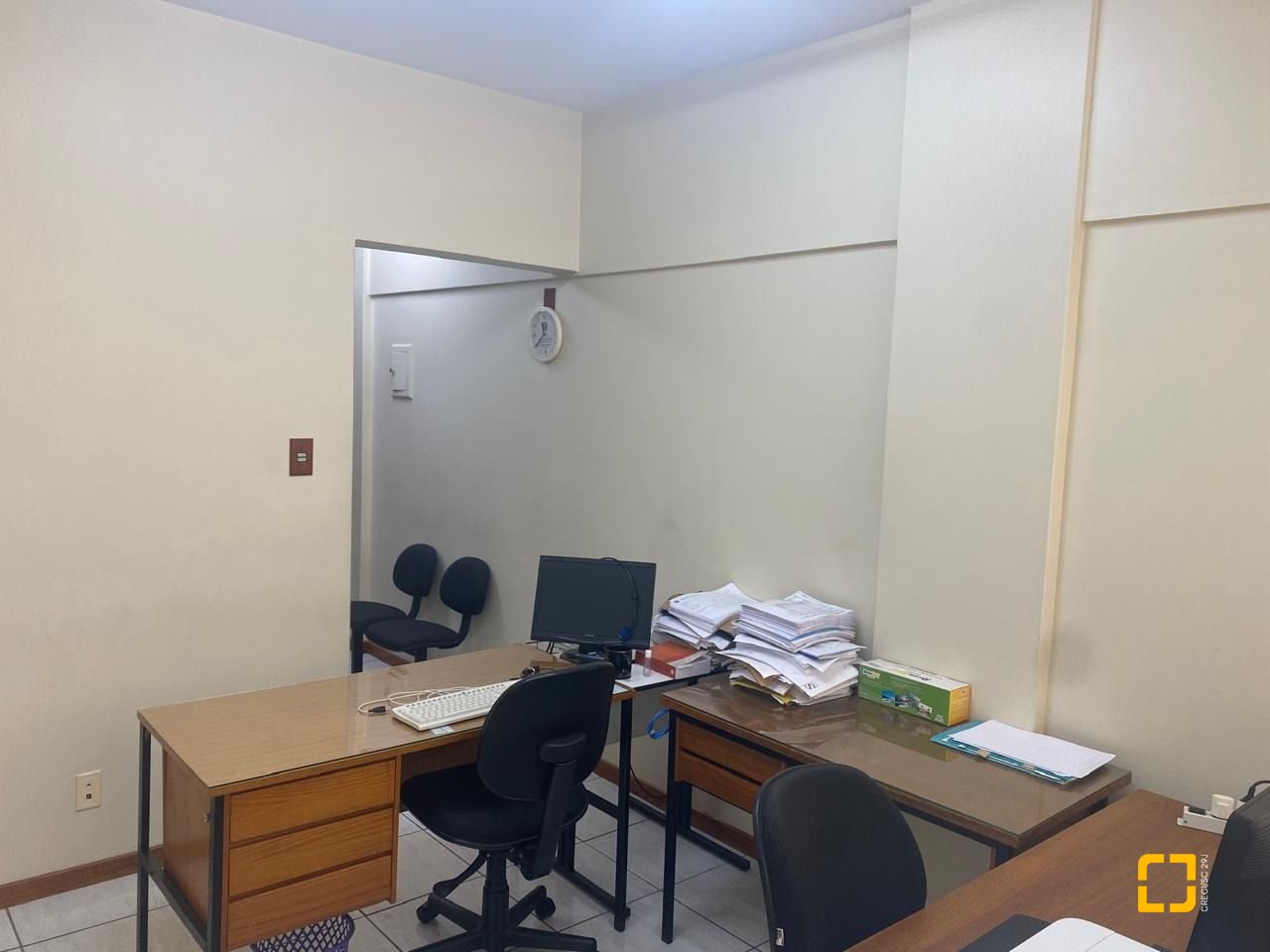 Sala com 58m², no bairro Centro em Florianópolis