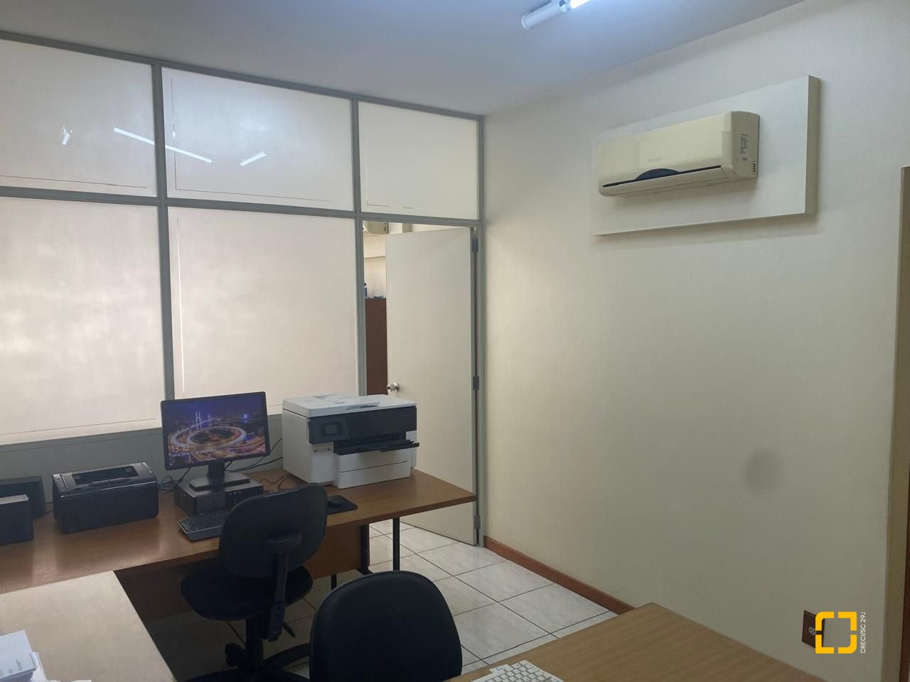 Sala com 58m², no bairro Centro em Florianópolis
