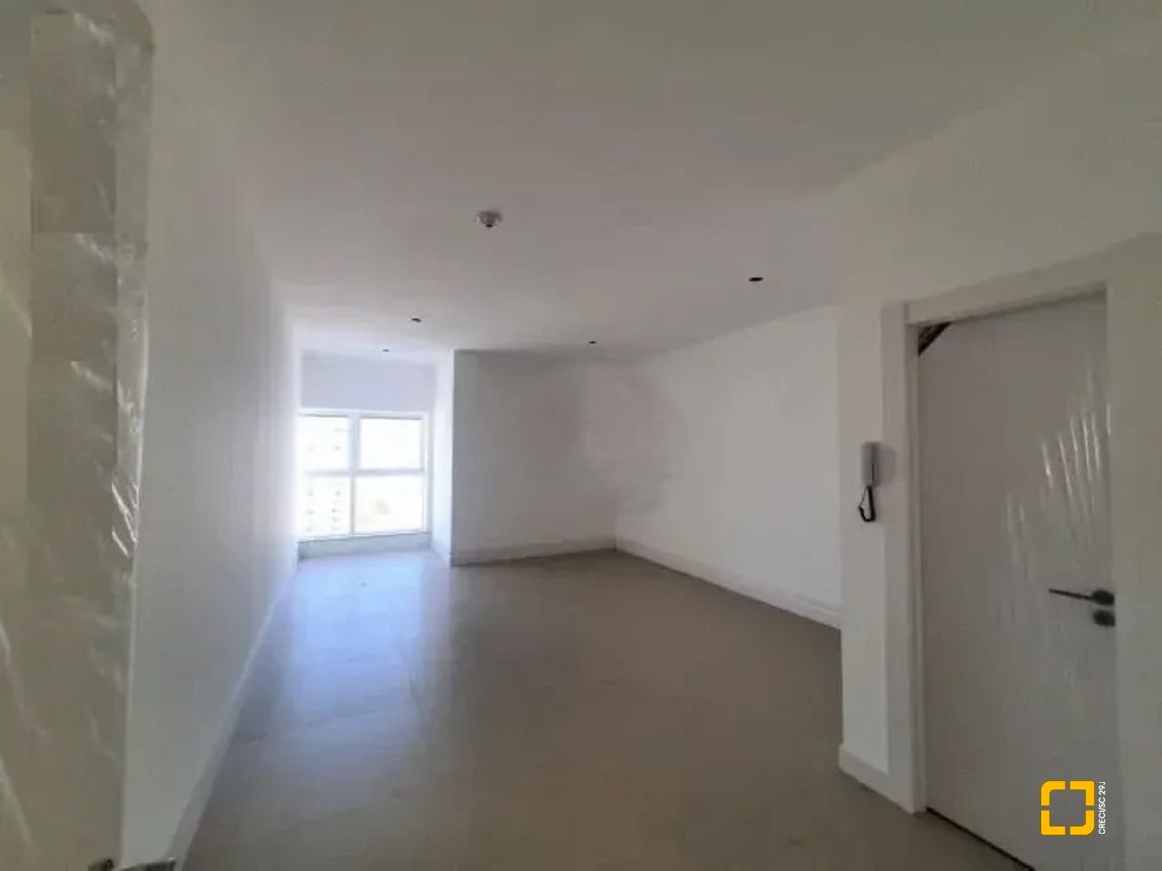 Sala com 33m², 1 garagem, no bairro Estreito em Florianópolis