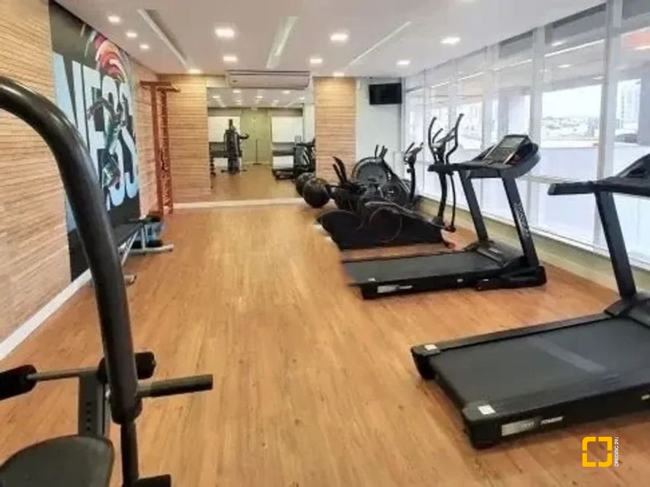 Sala com 33m², 1 garagem, no bairro Estreito em Florianópolis