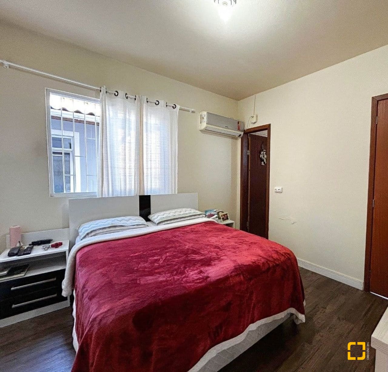 Casa com 110m², 3 quartos (sendo 1 suíte), 2 garagens, no bairro Costeira do Pirajubaé em Florianópolis