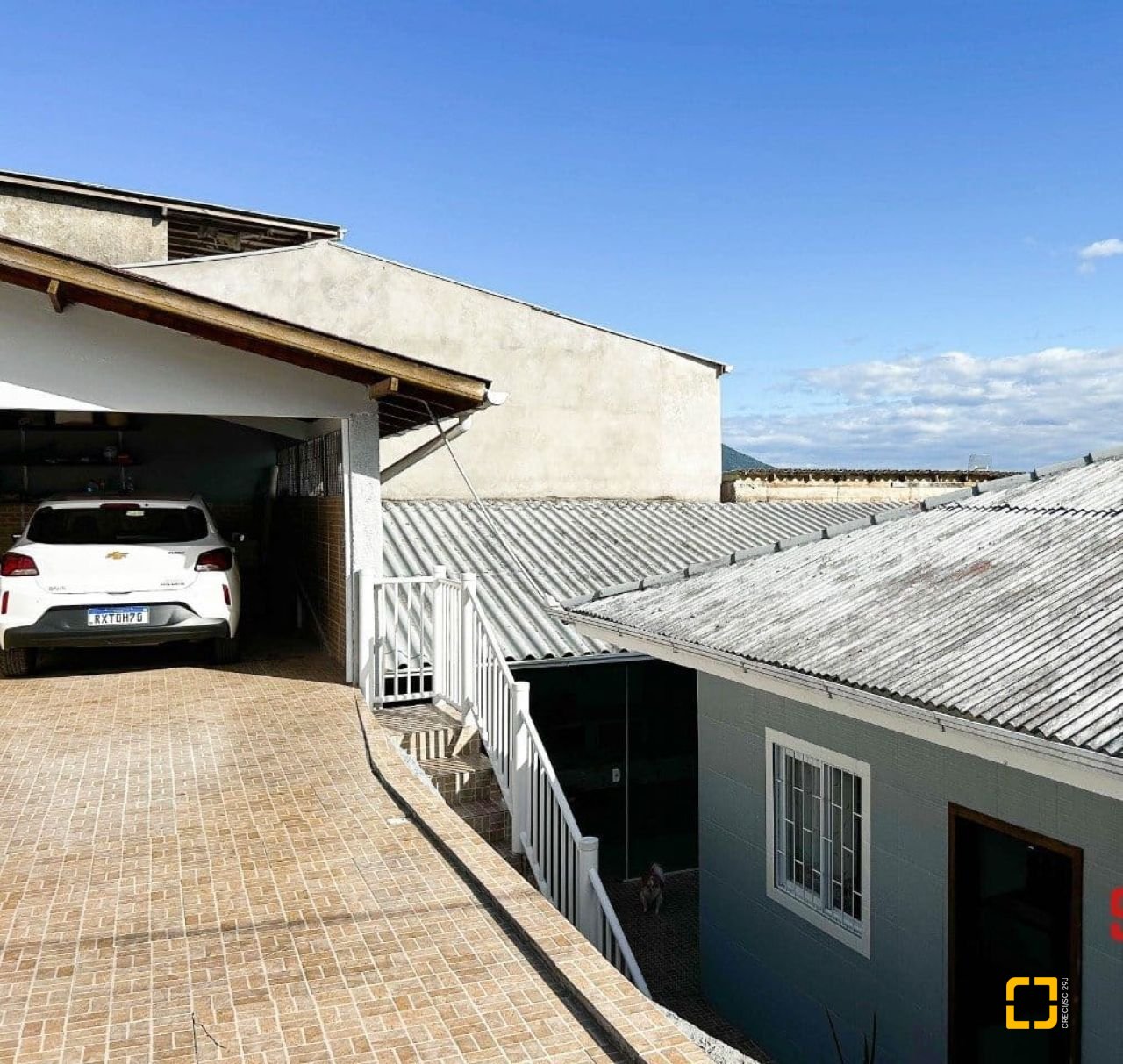 Casa com 110m², 3 quartos (sendo 1 suíte), 2 garagens, no bairro Costeira do Pirajubaé em Florianópolis