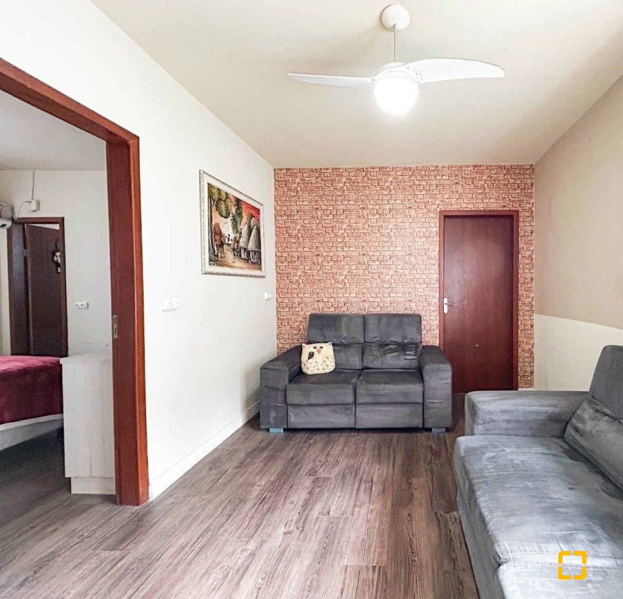 Casa com 110m², 3 quartos (sendo 1 suíte), 2 garagens, no bairro Costeira do Pirajubaé em Florianópolis