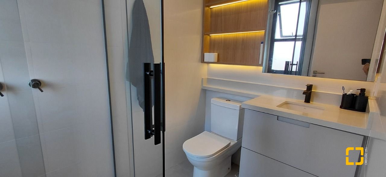 Casa com 236m², 4 quartos (sendo 3 suítes), 4 garagens, no bairro Jardim Anchieta em Florianópolis