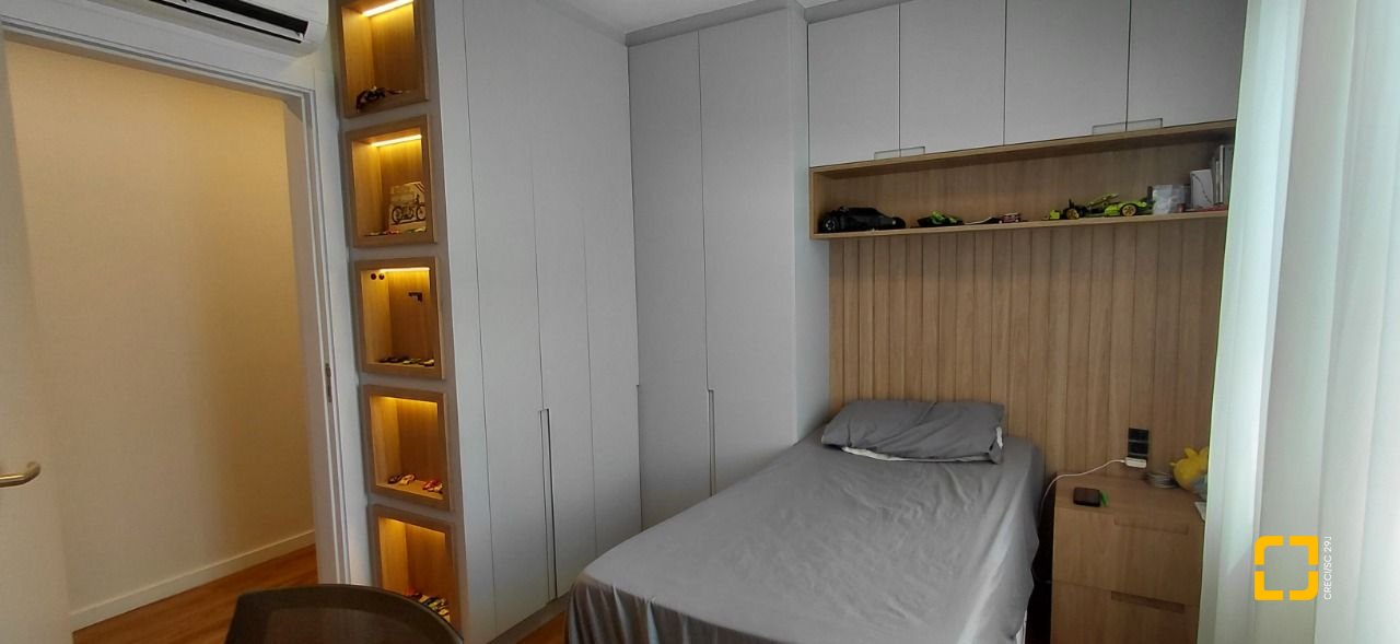 Casa com 236m², 4 quartos (sendo 3 suítes), 4 garagens, no bairro Jardim Anchieta em Florianópolis