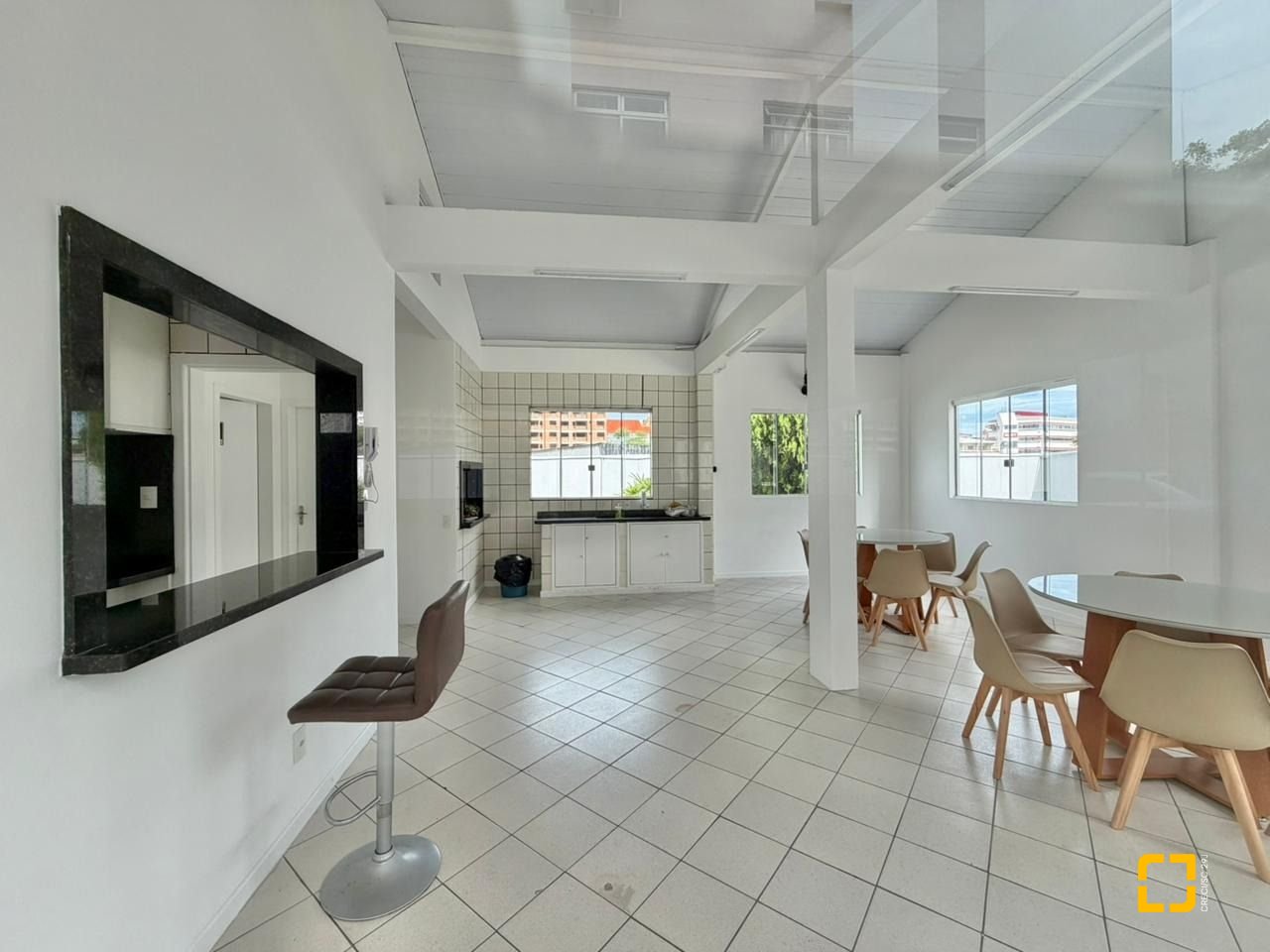 Apartamento com 58m², 2 quartos, 1 garagem, no bairro Estreito em Florianópolis