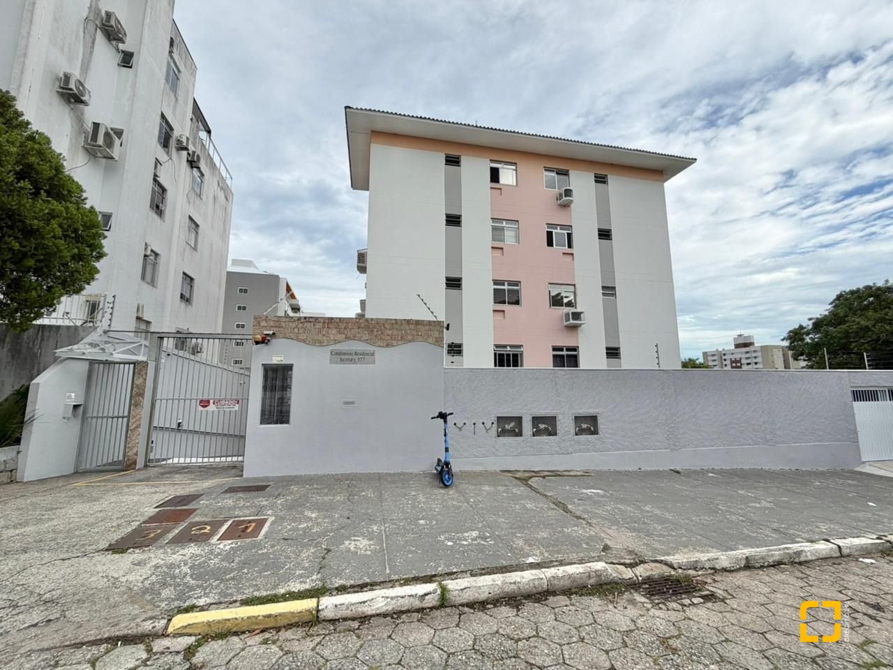 Apartamento com 58m², 2 quartos, 1 garagem, no bairro Estreito em Florianópolis
