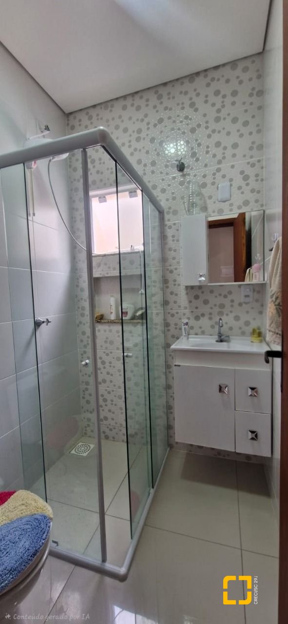 Casa com 70m², 2 quartos (sendo 1 suíte), 1 garagem, no bairro Ingleses do Rio Vermelho em Florianópolis