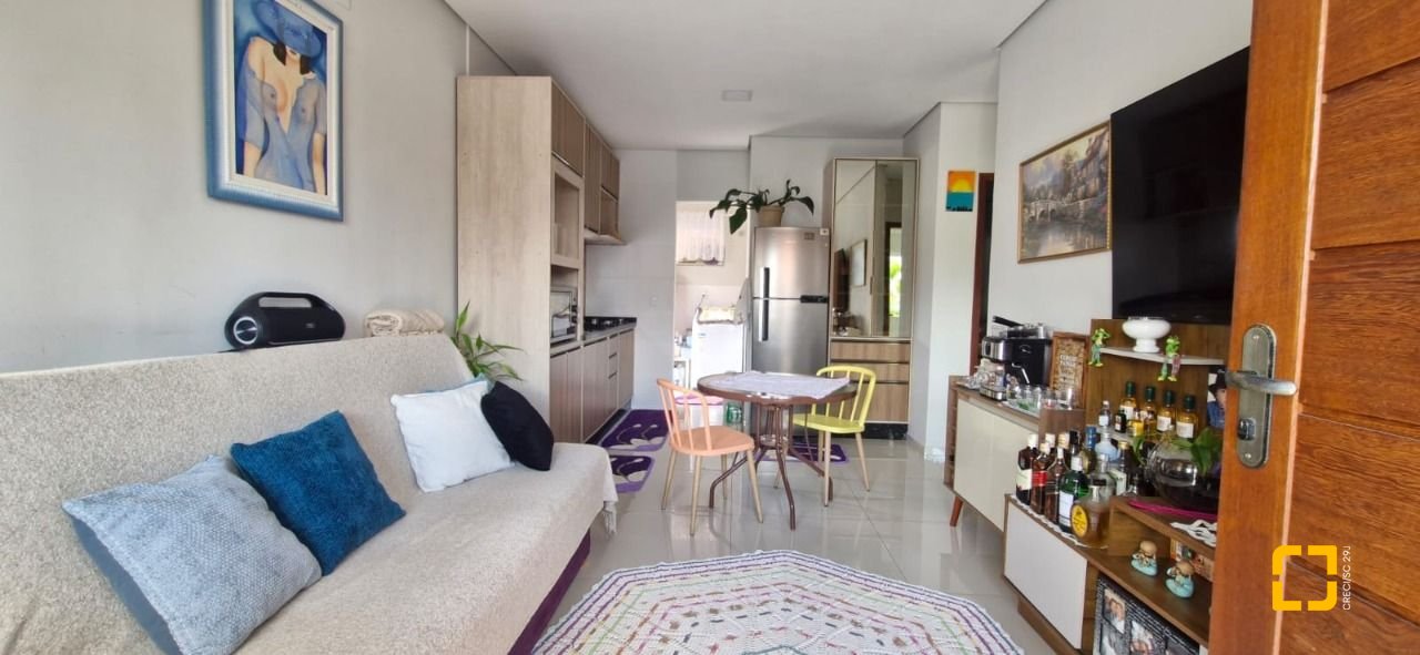 Casa com 70m², 2 quartos (sendo 1 suíte), 1 garagem, no bairro Ingleses do Rio Vermelho em Florianópolis