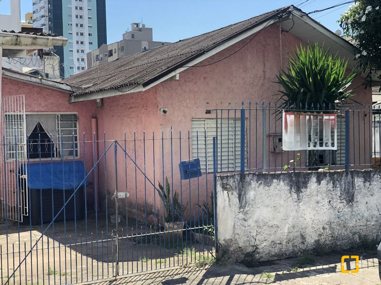 Casa com 103m², 2 quartos, 1 garagem, no bairro Campinas em São José