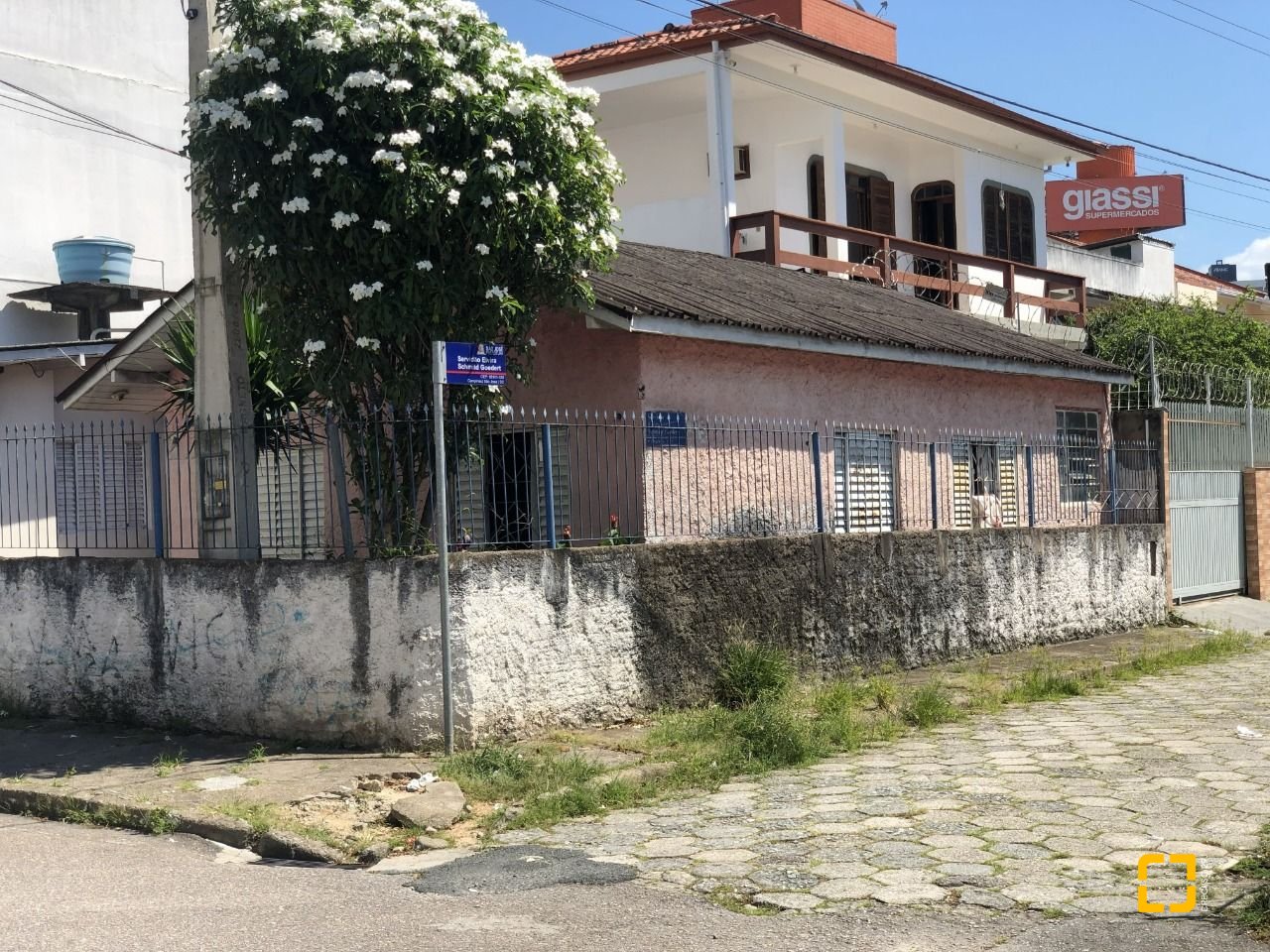 Casa com 103m², 2 quartos, 1 garagem, no bairro Campinas em São José