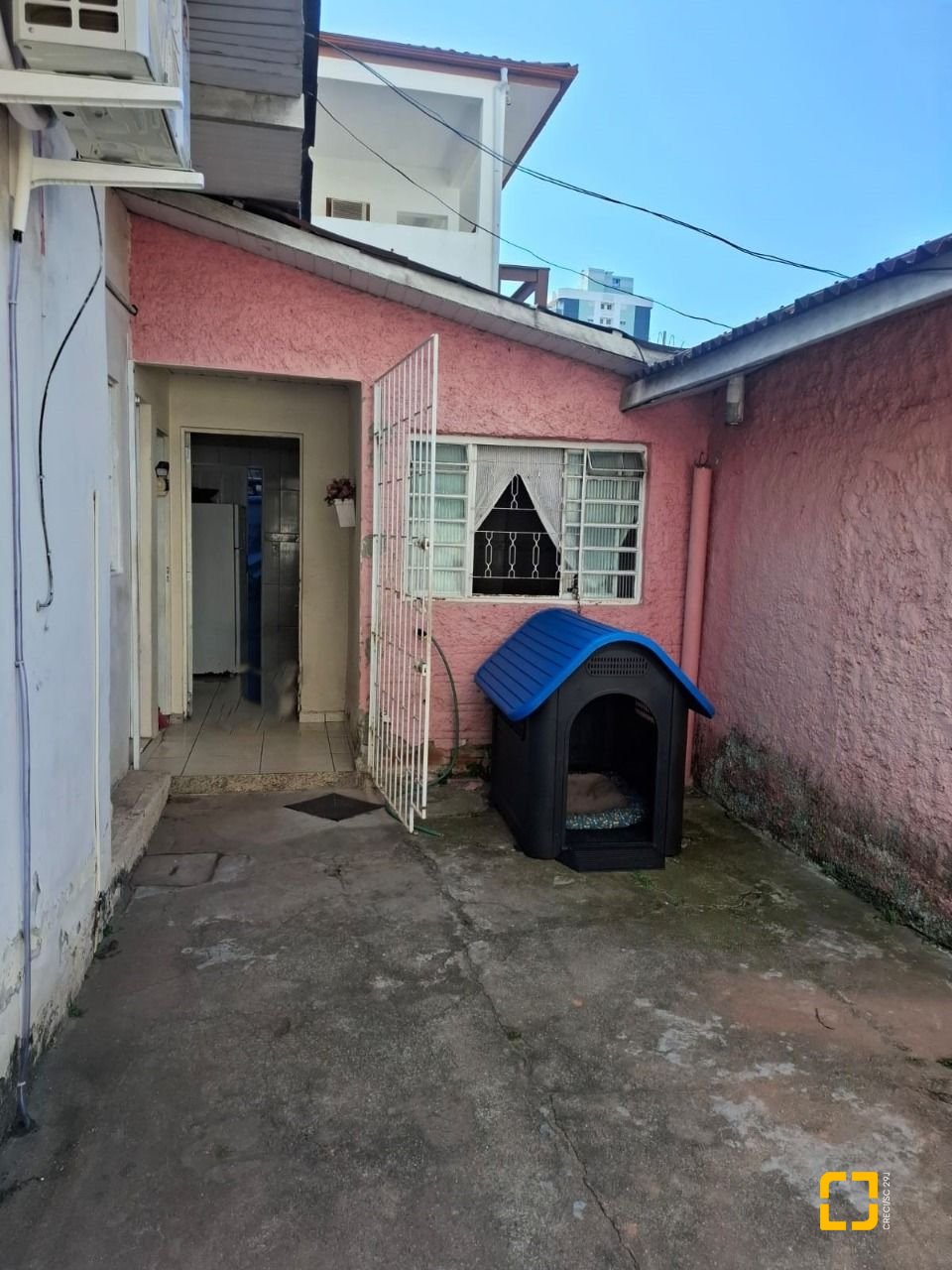 Casa com 103m², 2 quartos, 1 garagem, no bairro Campinas em São José