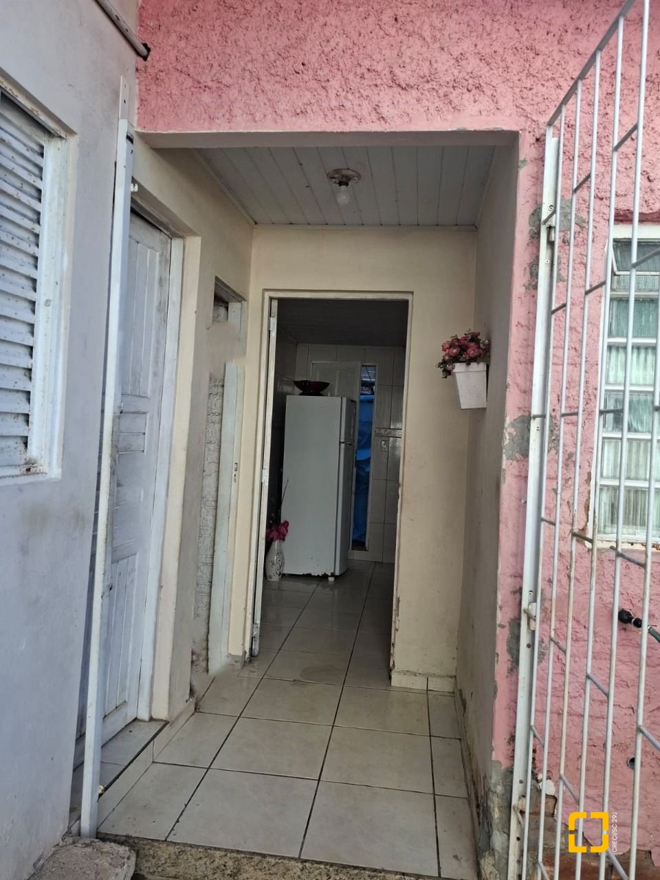 Casa com 103m², 2 quartos, 1 garagem, no bairro Campinas em São José