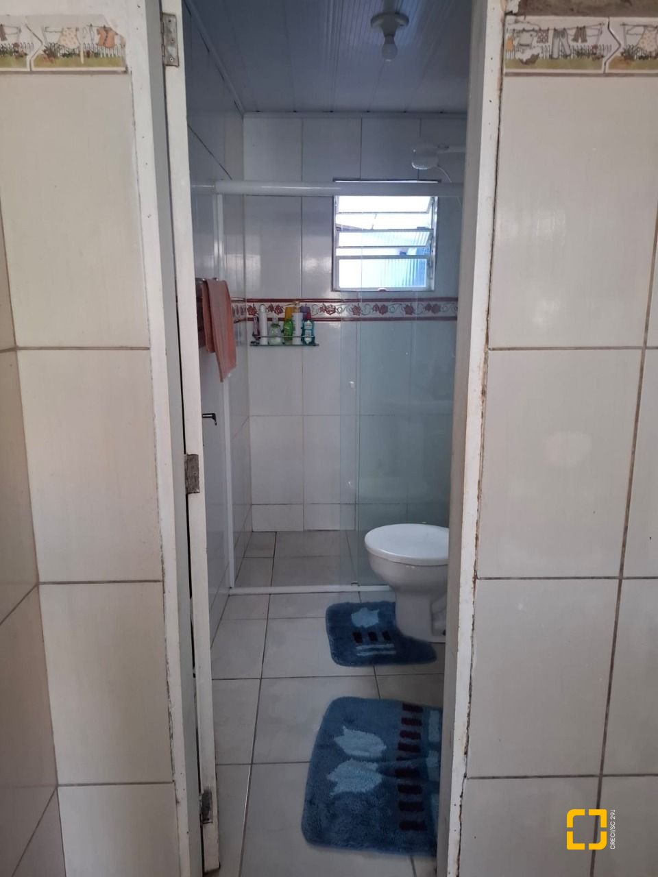 Casa com 103m², 2 quartos, 1 garagem, no bairro Campinas em São José