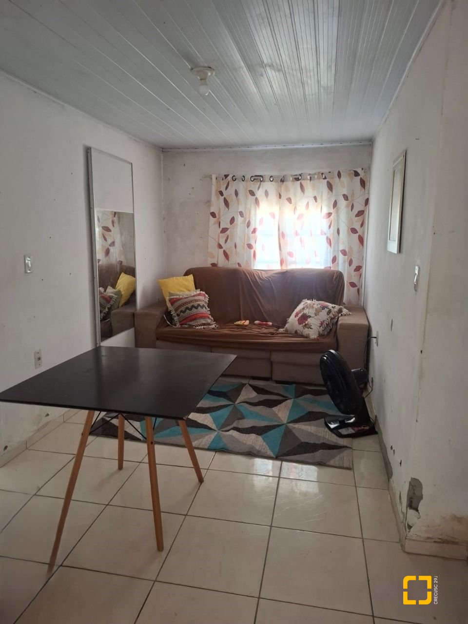Casa com 103m², 2 quartos, 1 garagem, no bairro Campinas em São José