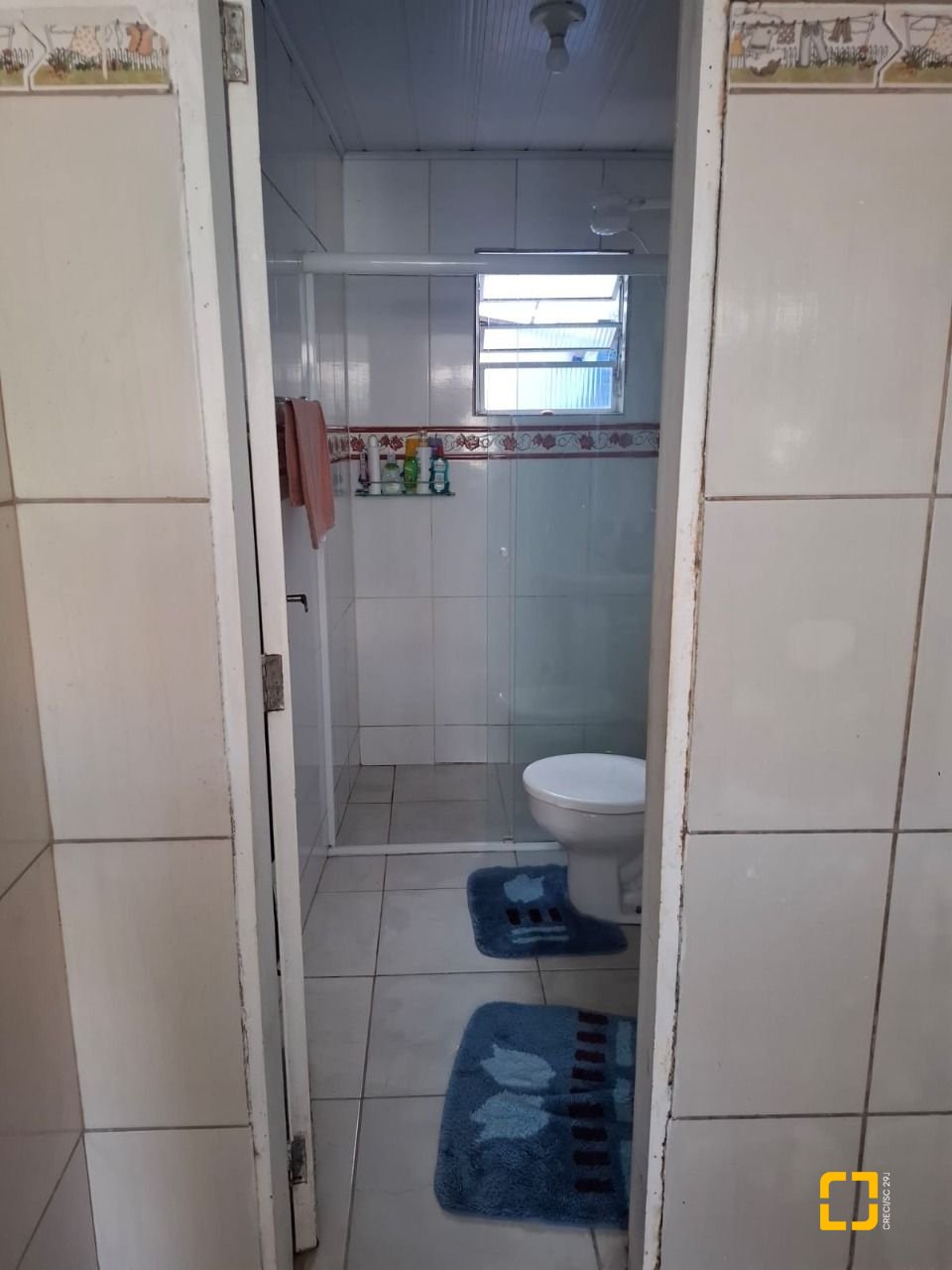 Casa com 103m², 2 quartos, 1 garagem, no bairro Campinas em São José