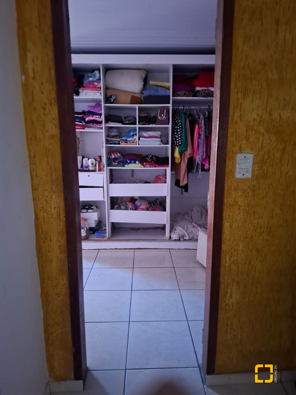 Casa com 103m², 2 quartos, 1 garagem, no bairro Campinas em São José