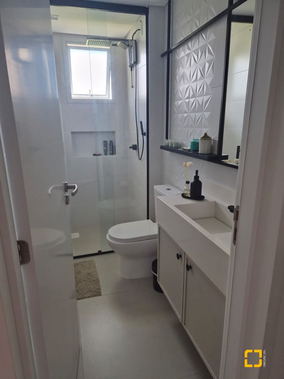 Apartamento com 78m², 3 quartos (sendo 1 suíte), 1 garagem, no bairro Ingleses do Rio Vermelho em Florianópolis